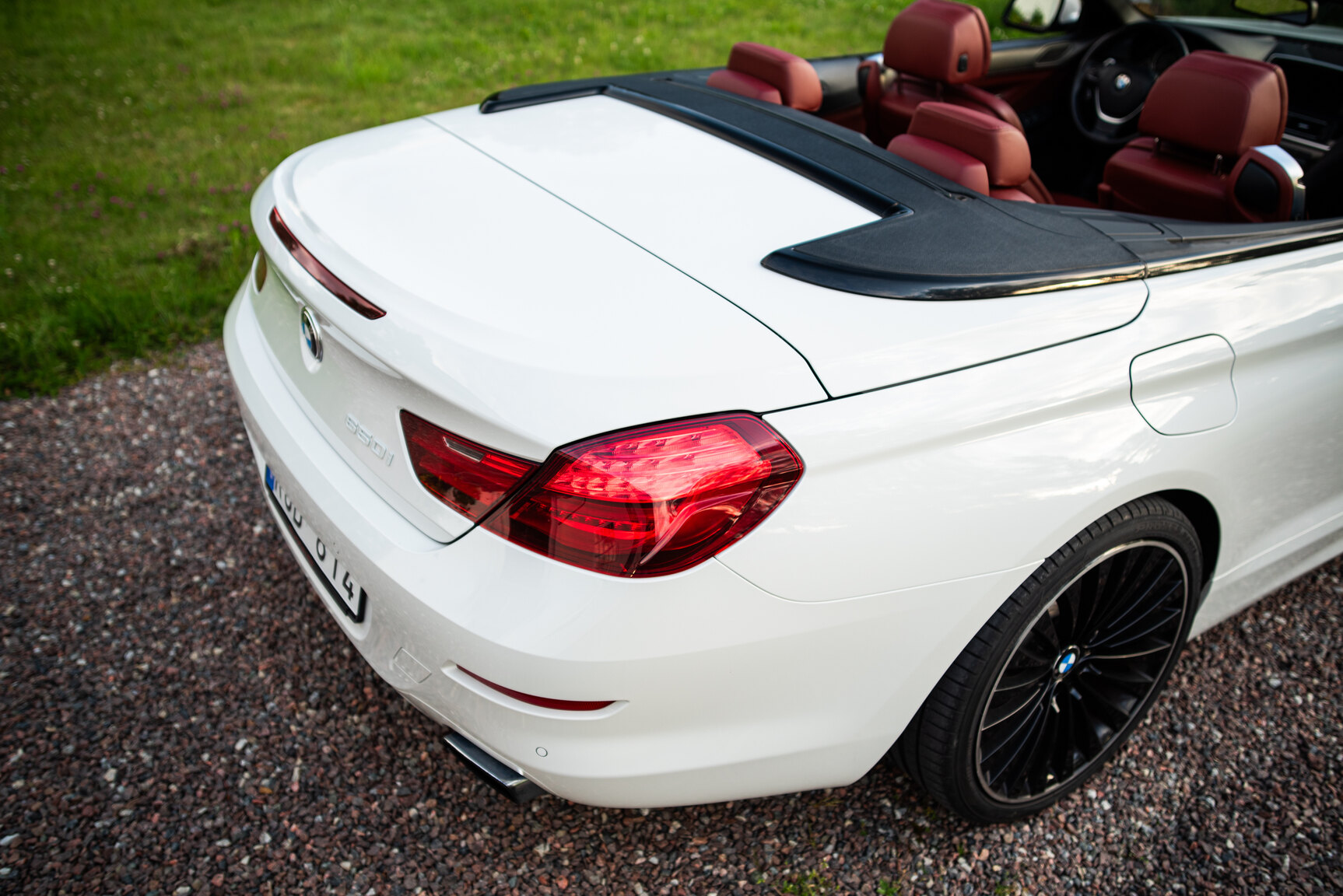 Exteriörbild på 2011 BMW 650i Cabriolet