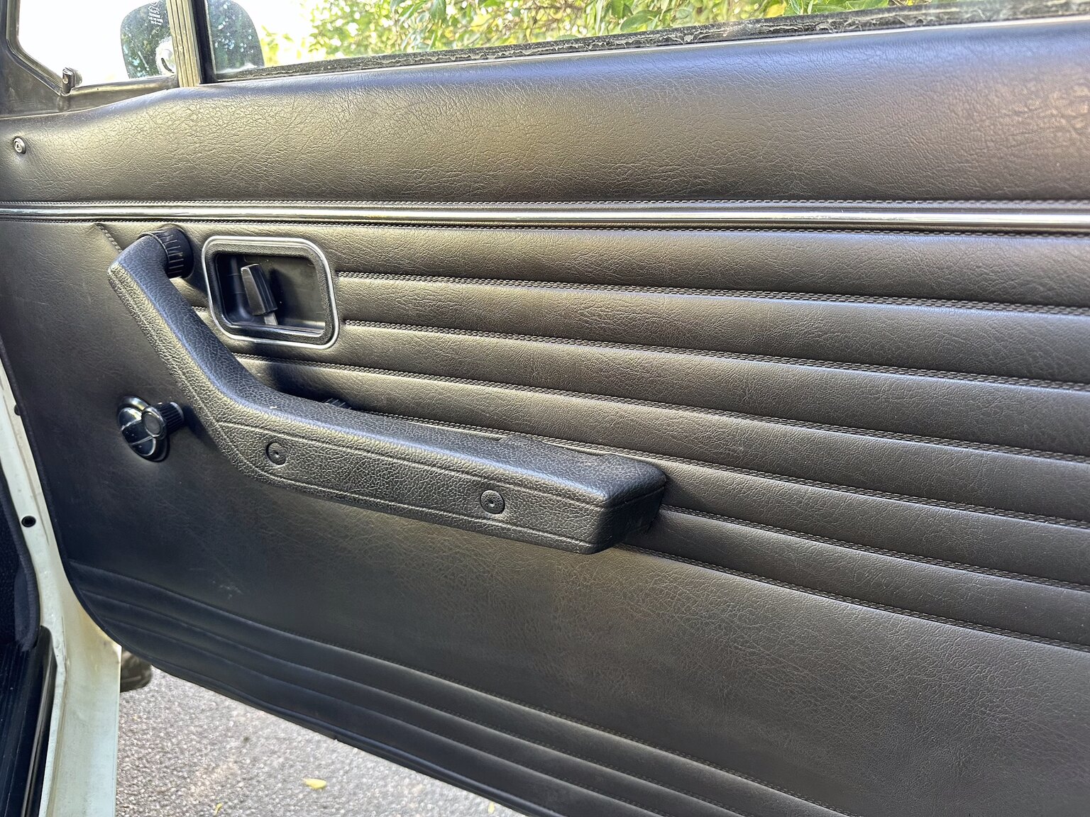 Interior image of 1973 Volvo 142