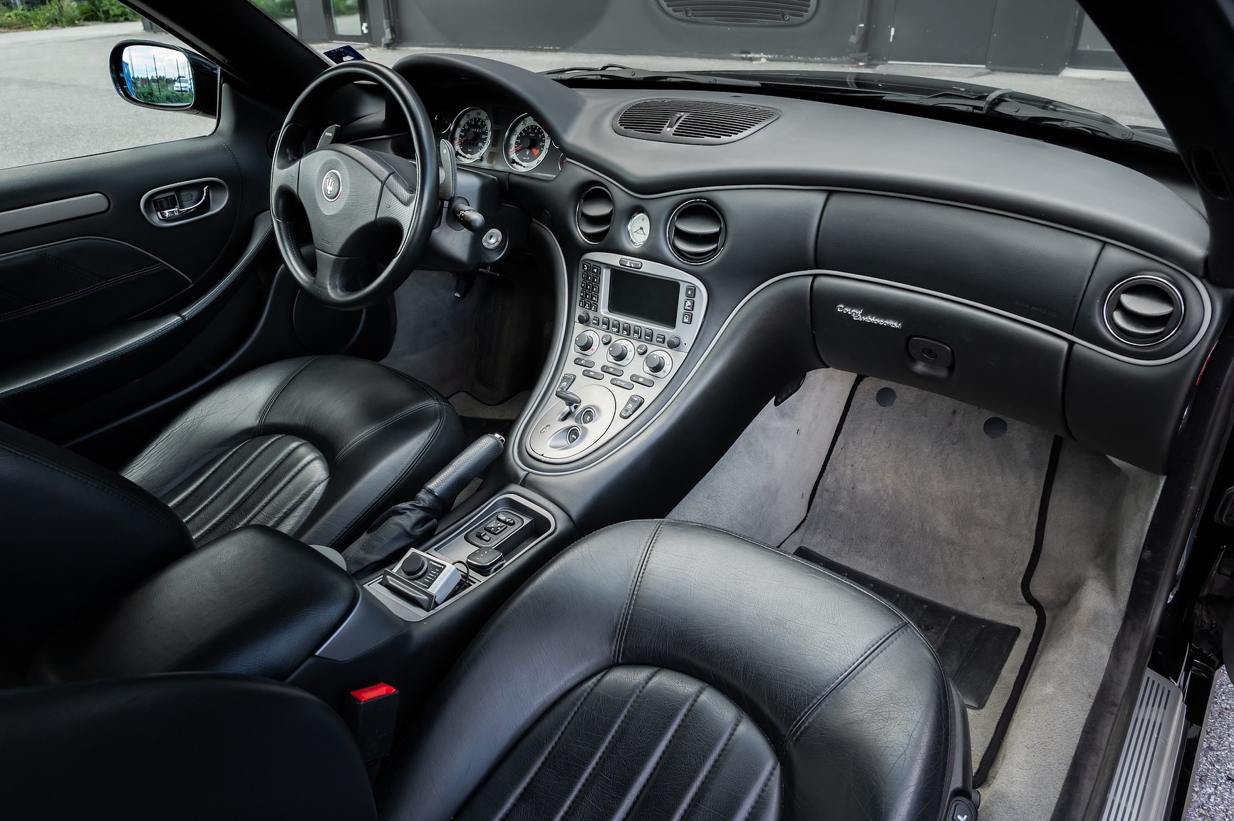 Interior image of 2004 Maserati Coupé 4.2 V8 Cambiocorsa