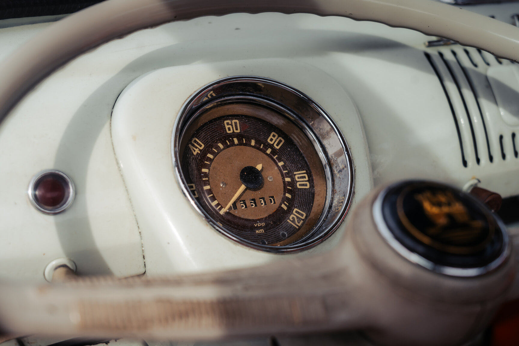 Innenraumfoto von 1964 Volkswagen Kleinbus Transporter 1500 Deluxe “21-fönsters Samba”