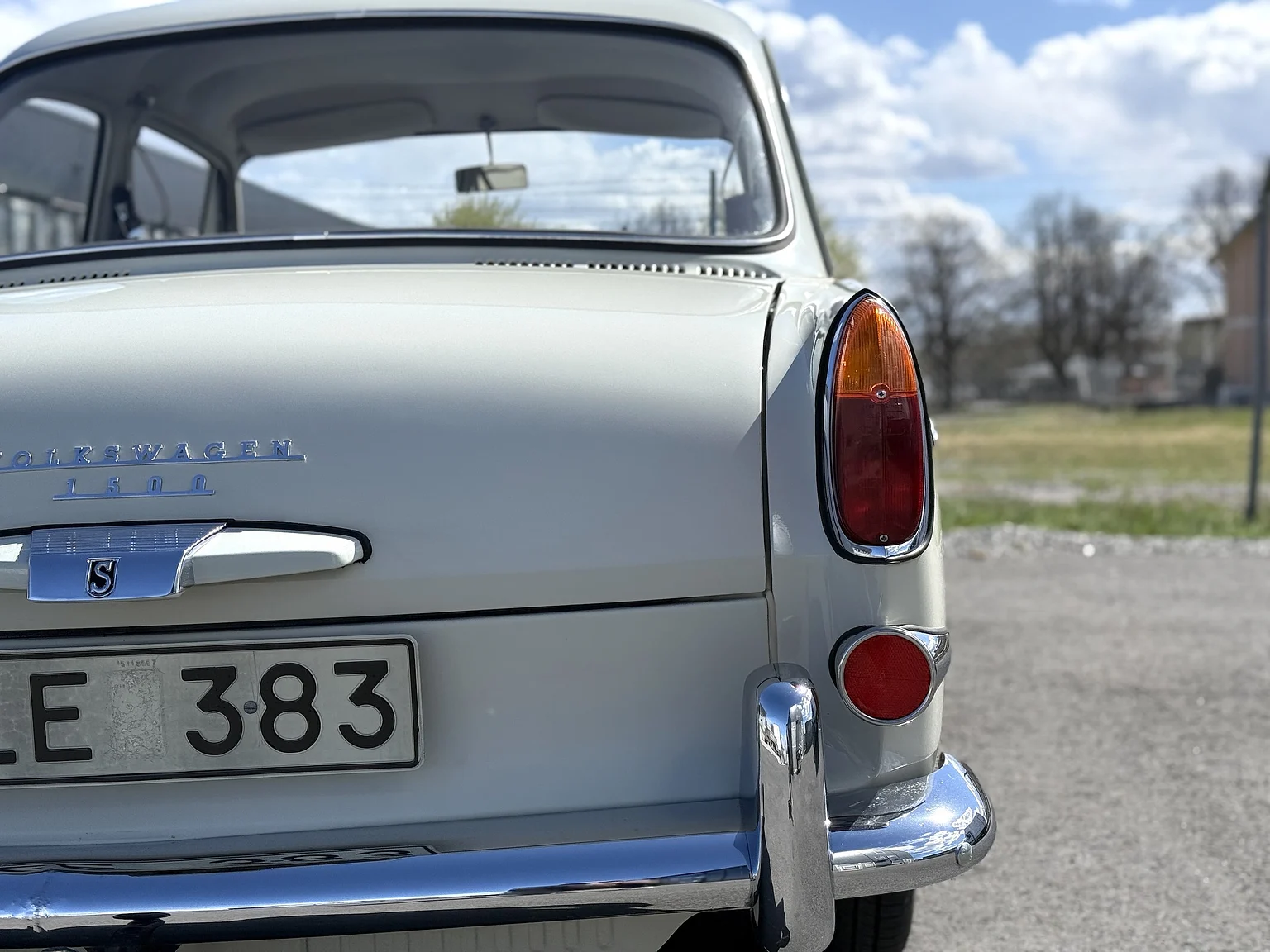 Aussenfoto 1965 Volkswagen 1500 Limousine 311 Notchback (23)