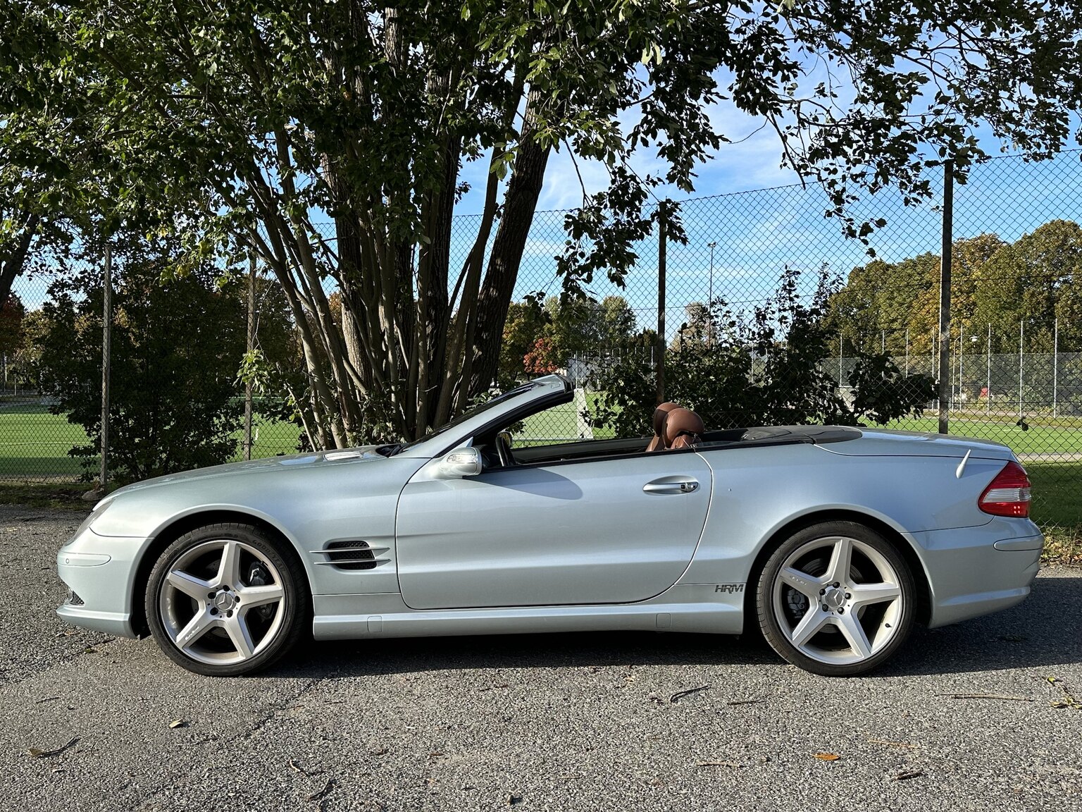 Exterior image of 2007 Mercedes-Benz SL500 AMG