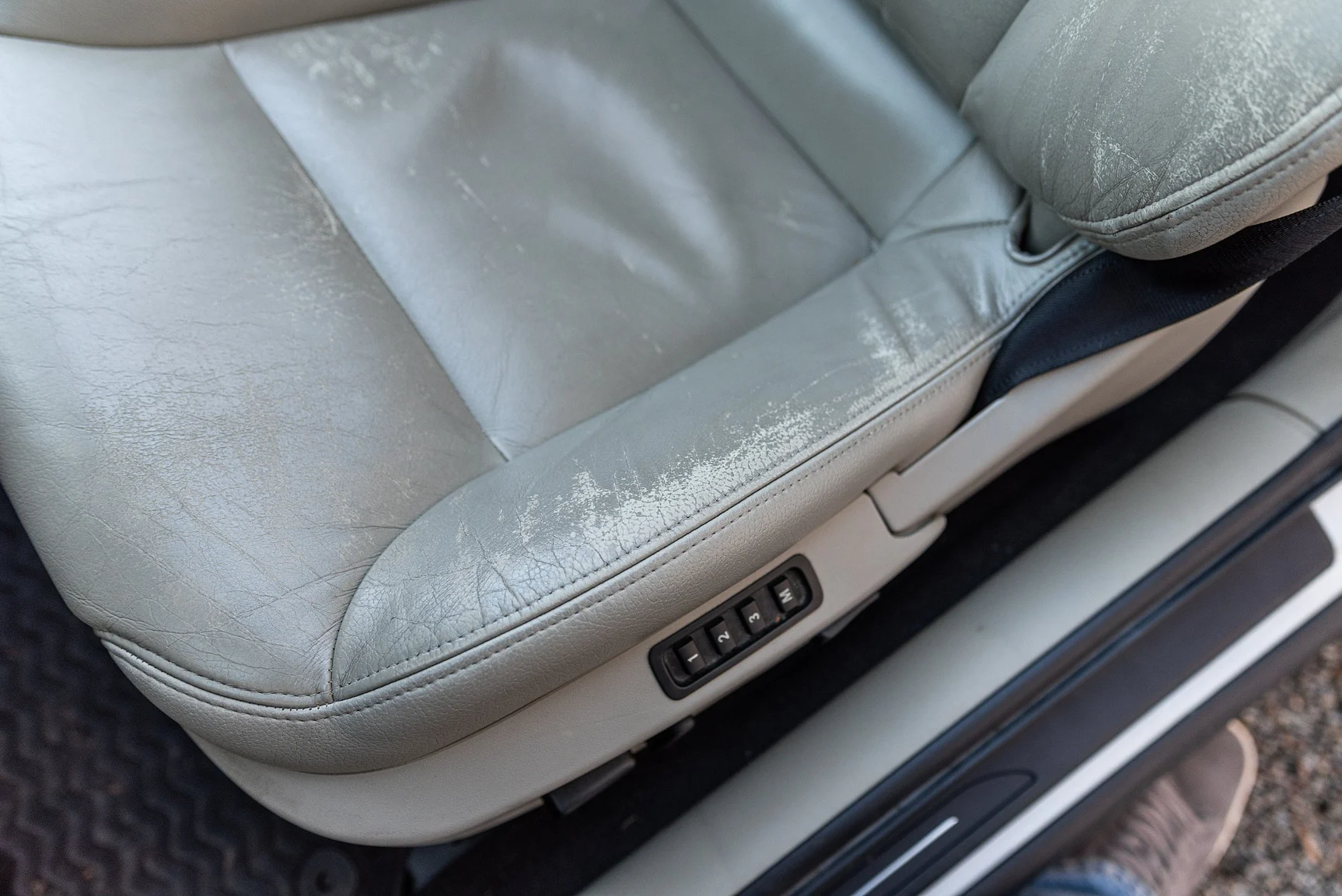 Interior image of 2008 SAAB 9-3 Vector 2.0T Cabriolet (18)