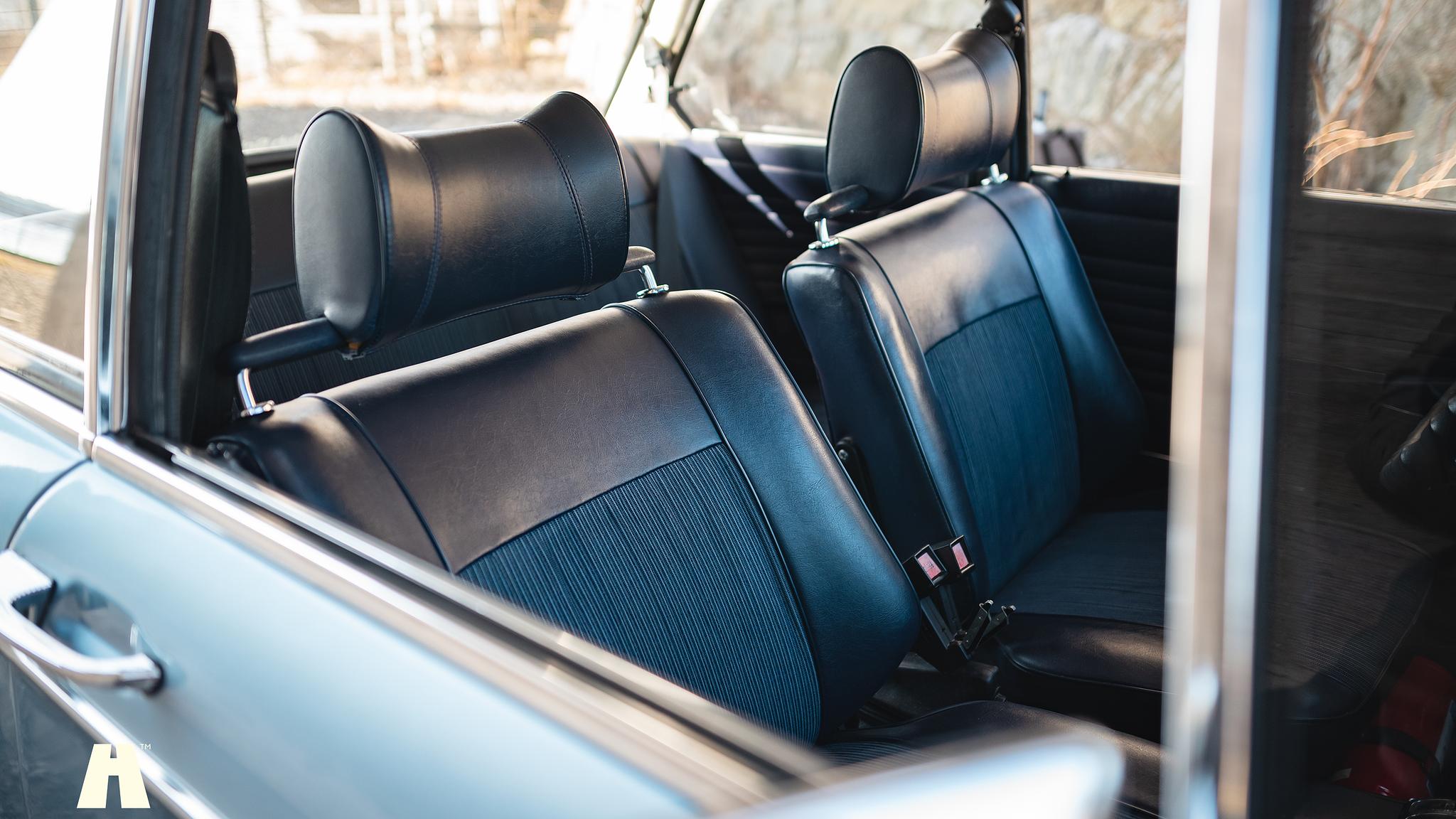 Innenraumfoto von 1974 BMW 2002