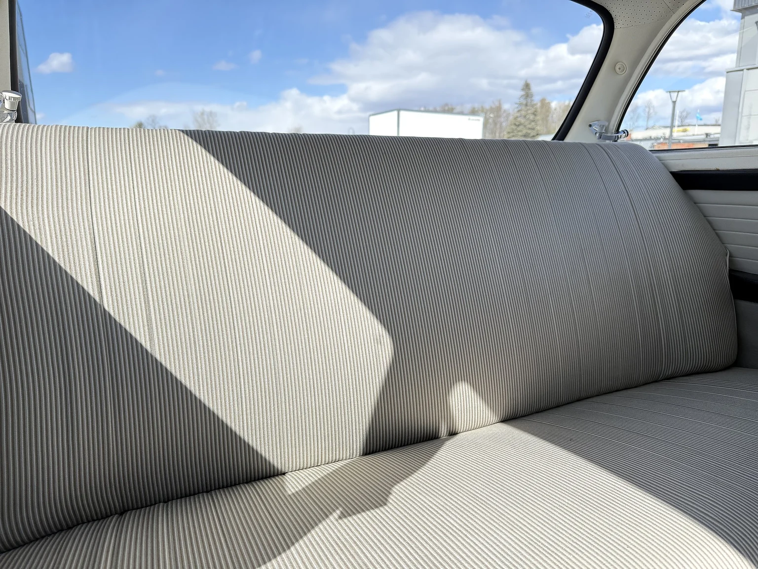 Innenraumfoto von 1965 Volkswagen 1500 Limousine 311 Notchback (63)