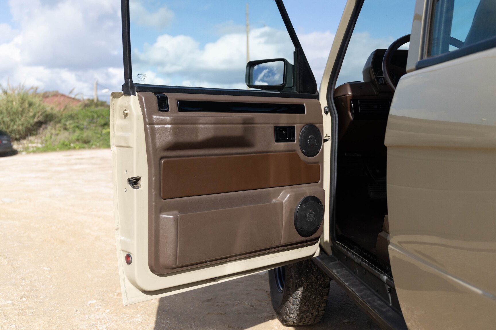 Interiörbild 1991 Range Rover Restomod (59)