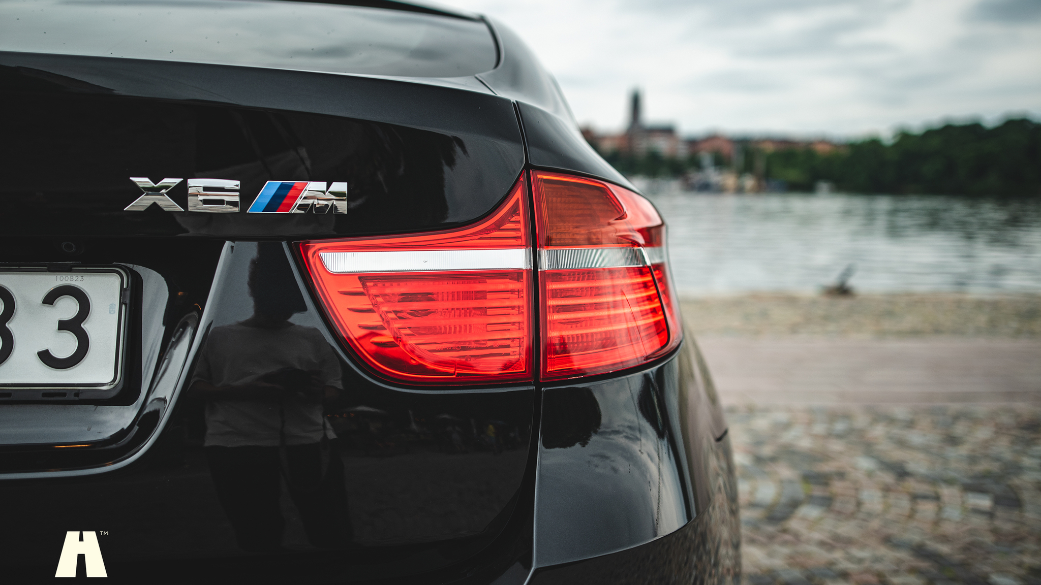 Exterior image of 2010 BMW X6 M Ferrita 555HK (11)