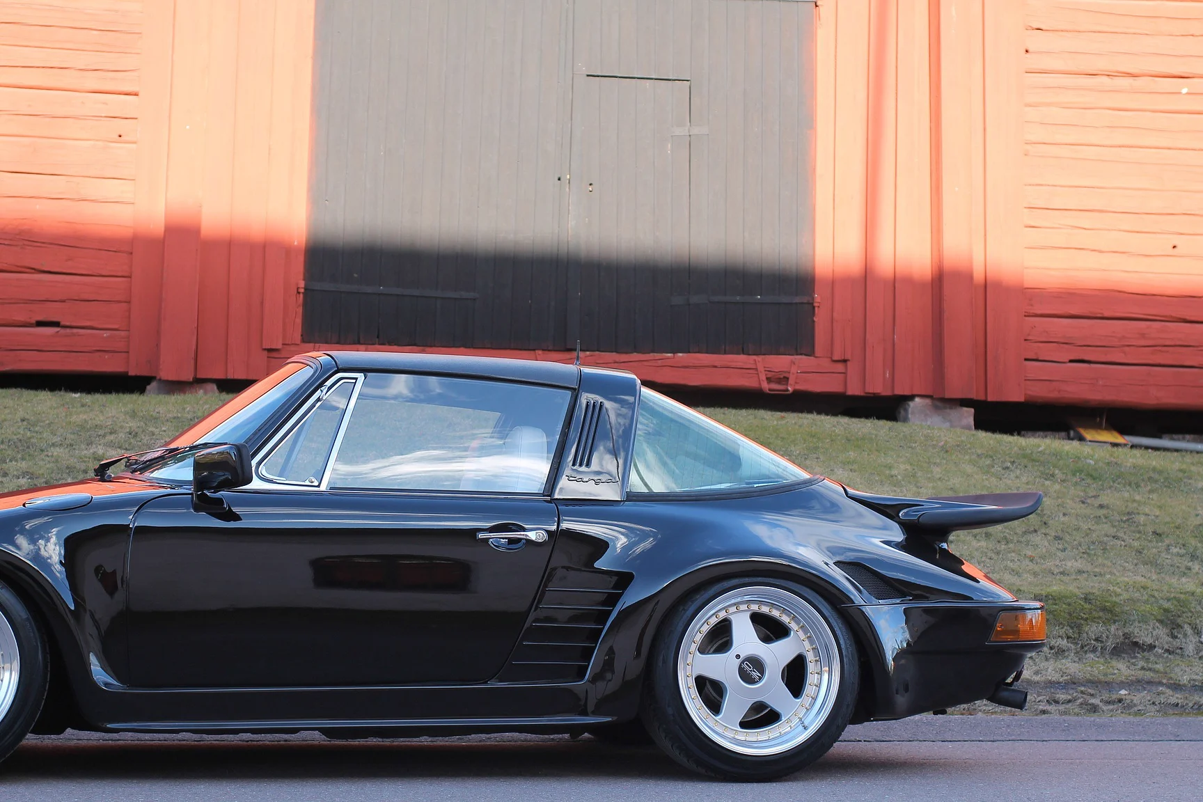 Aussenfoto 1976 Porsche 911 Targa Flachbau - Josef Zirkelbach DP (121)