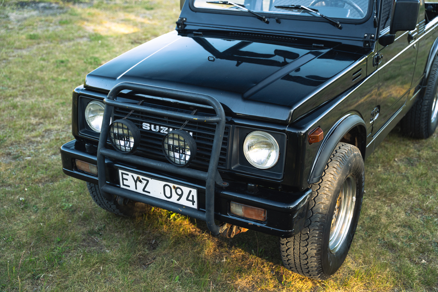Exterior image of 1987 Suzuki SJ413 long