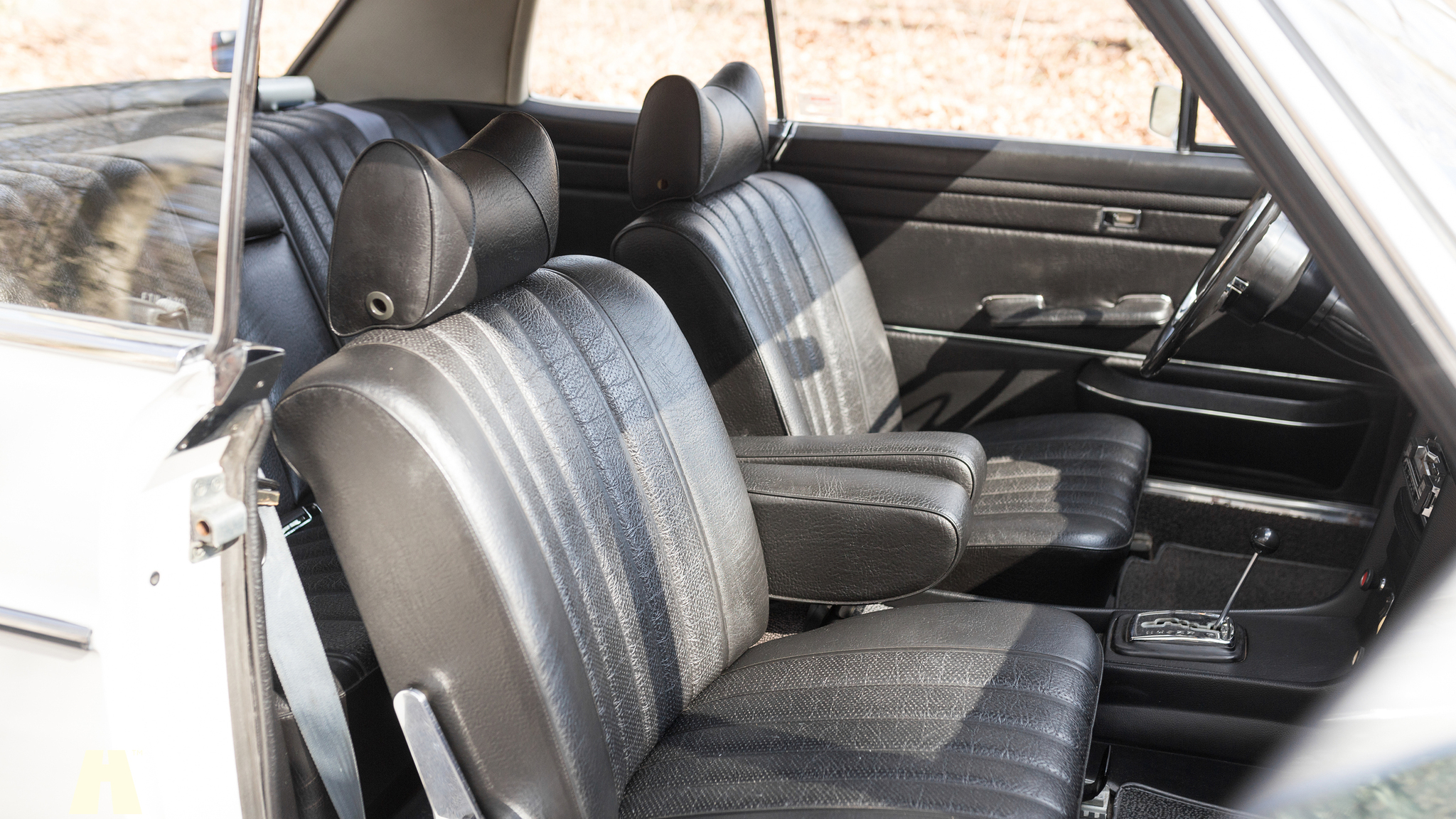 Interior image of 1970 Mercedes 250 CE