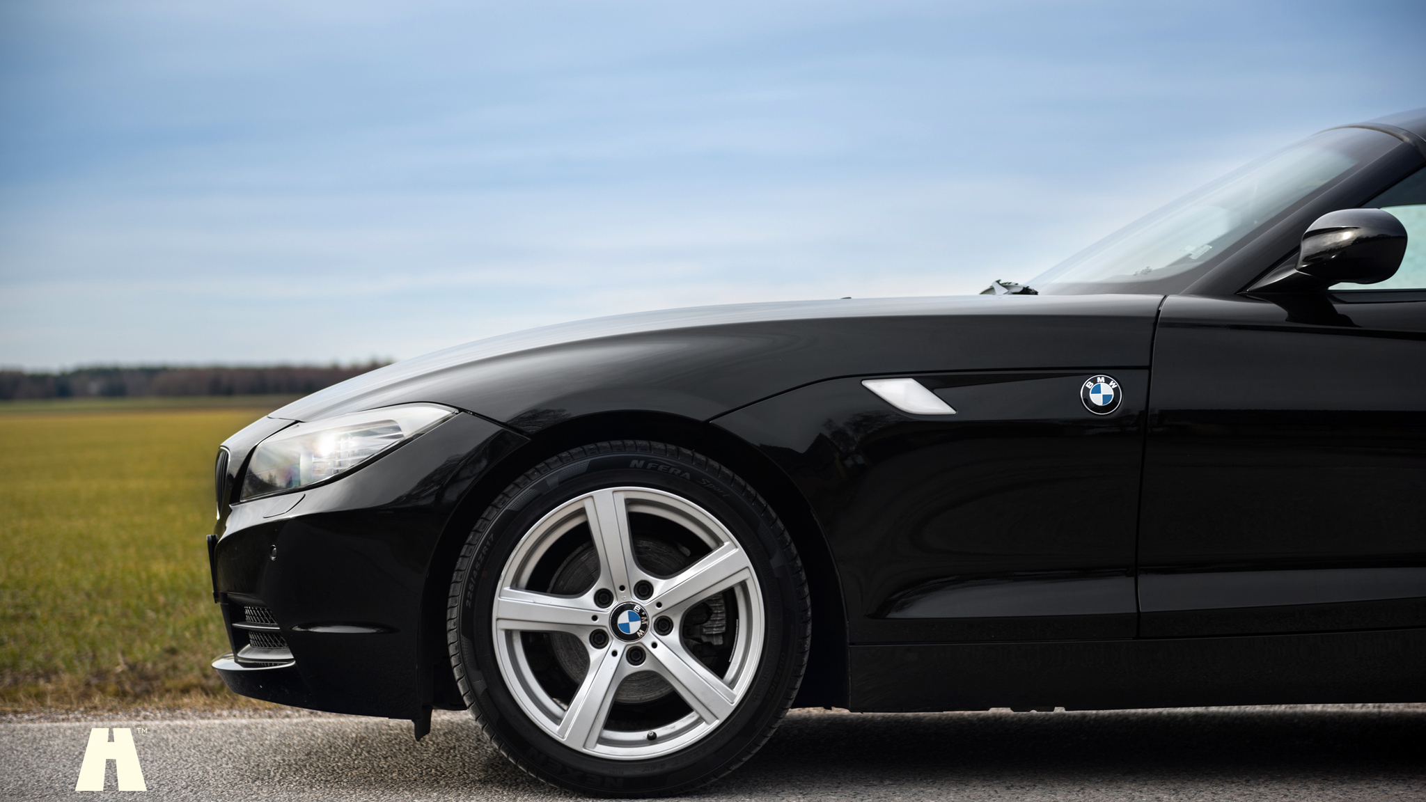 Exterior image of 2009 BMW Z4 S-Drive23i (26)