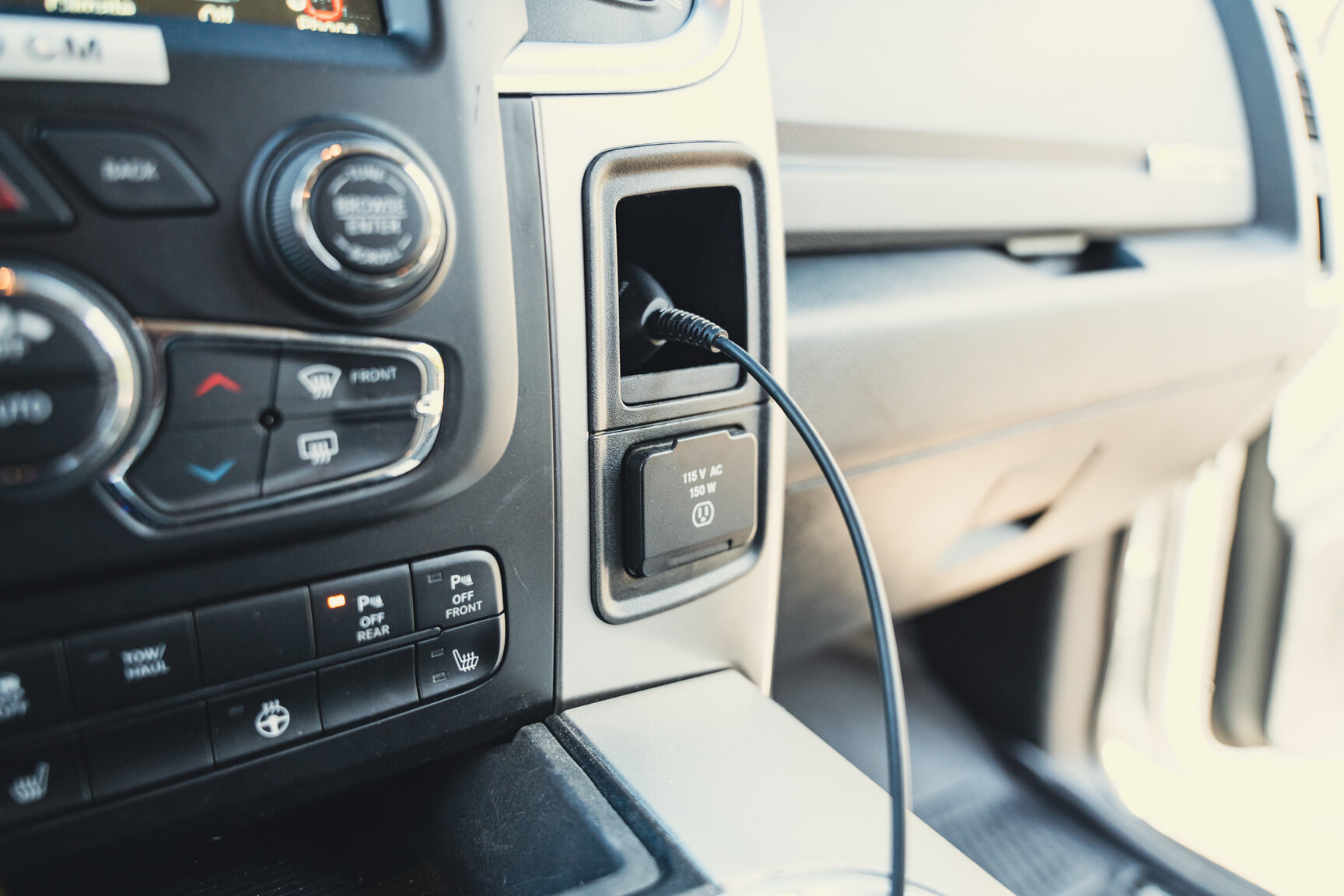 Innenraumfoto von 2017 Dodge Ram 1500 AEV (35)