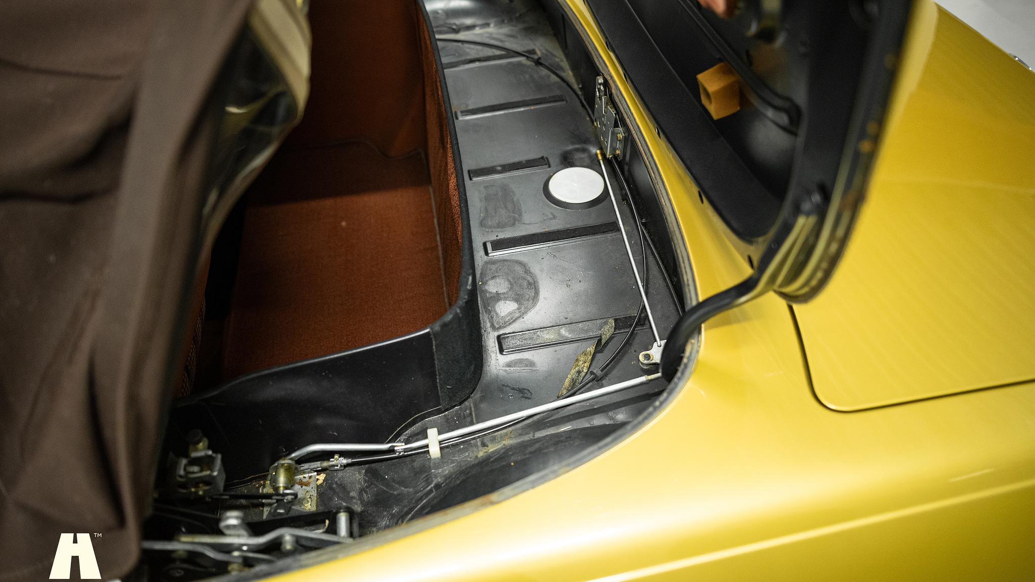 Aussenfoto 1975 Mercedes SL 350