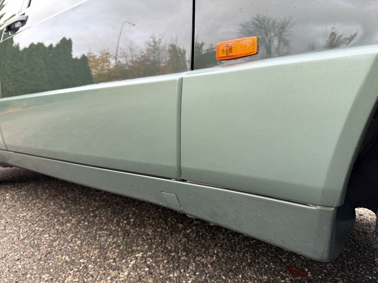 Exteriörbild på 1989 Mercedes-Benz 190 E