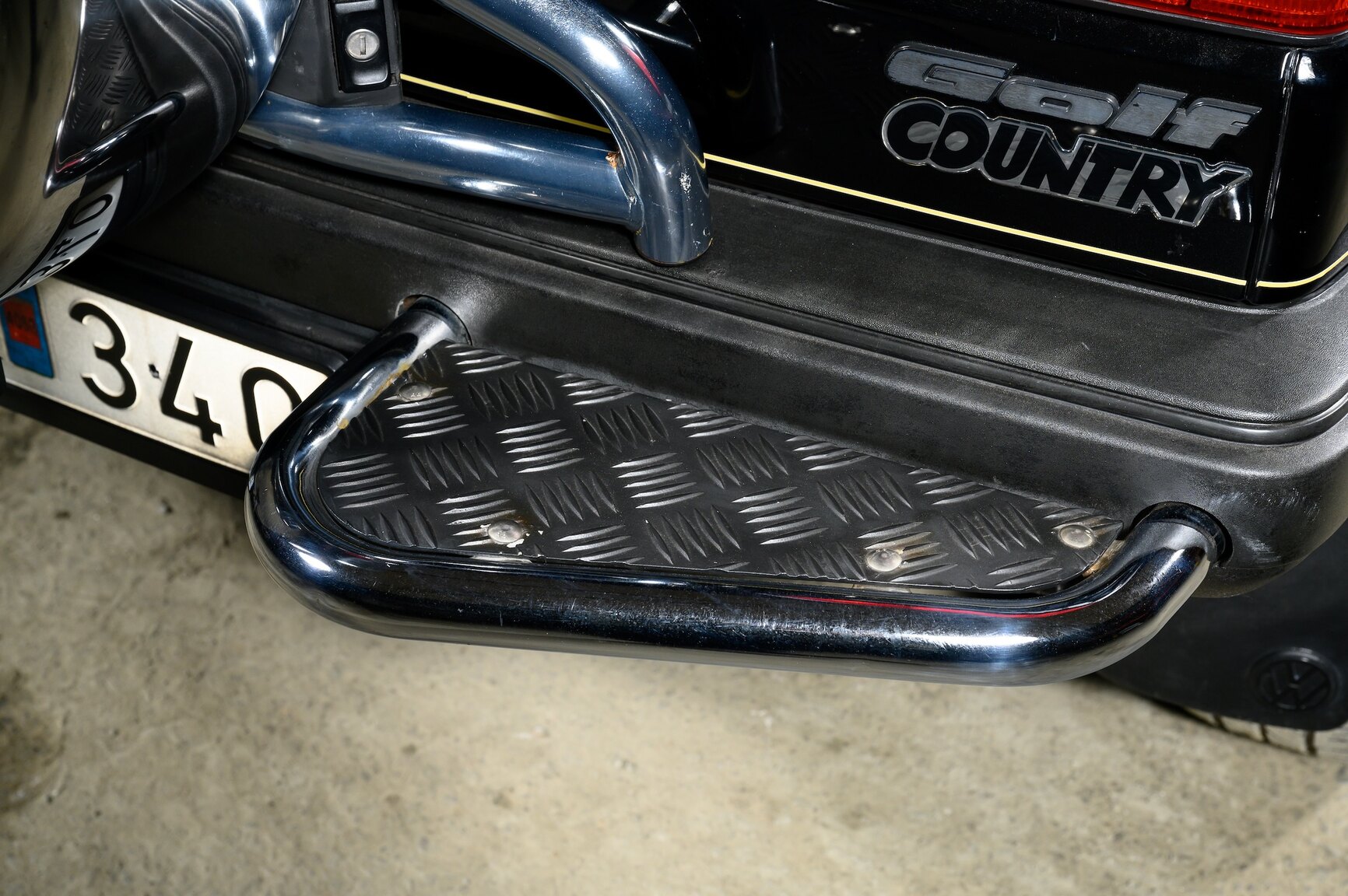 Exteriörbild på 1991 Volkswagen Golf Country Chrome Edition (24)