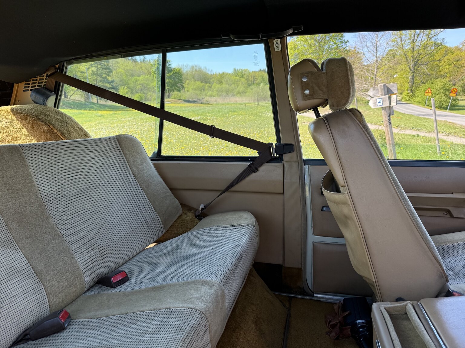 Interior image of 1985 Land Rover Range Rover 3.5 V8