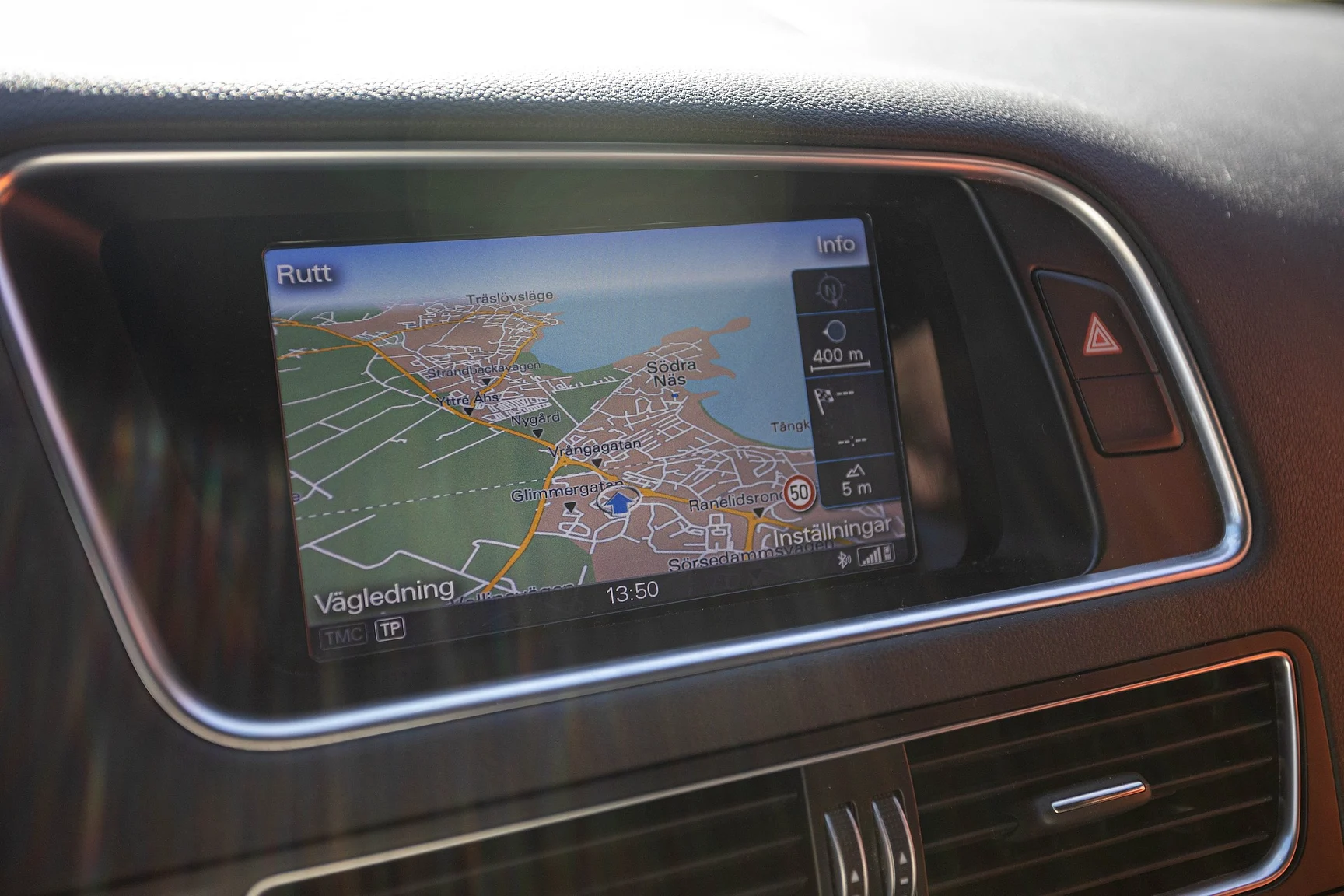 Innenraumfoto von 2017 Audi SQ 5 Plus TDI (17)