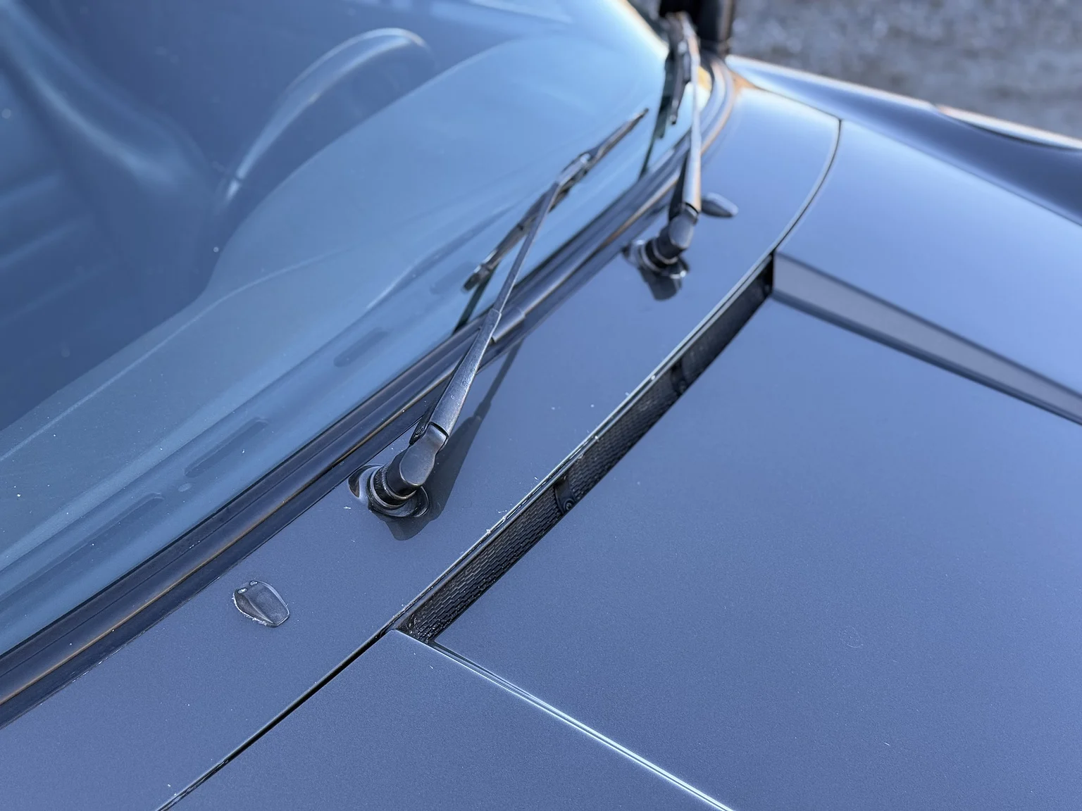 Exterior image of 1989 Porsche 911 / 930 3.3 Turbo 5-speed (43)