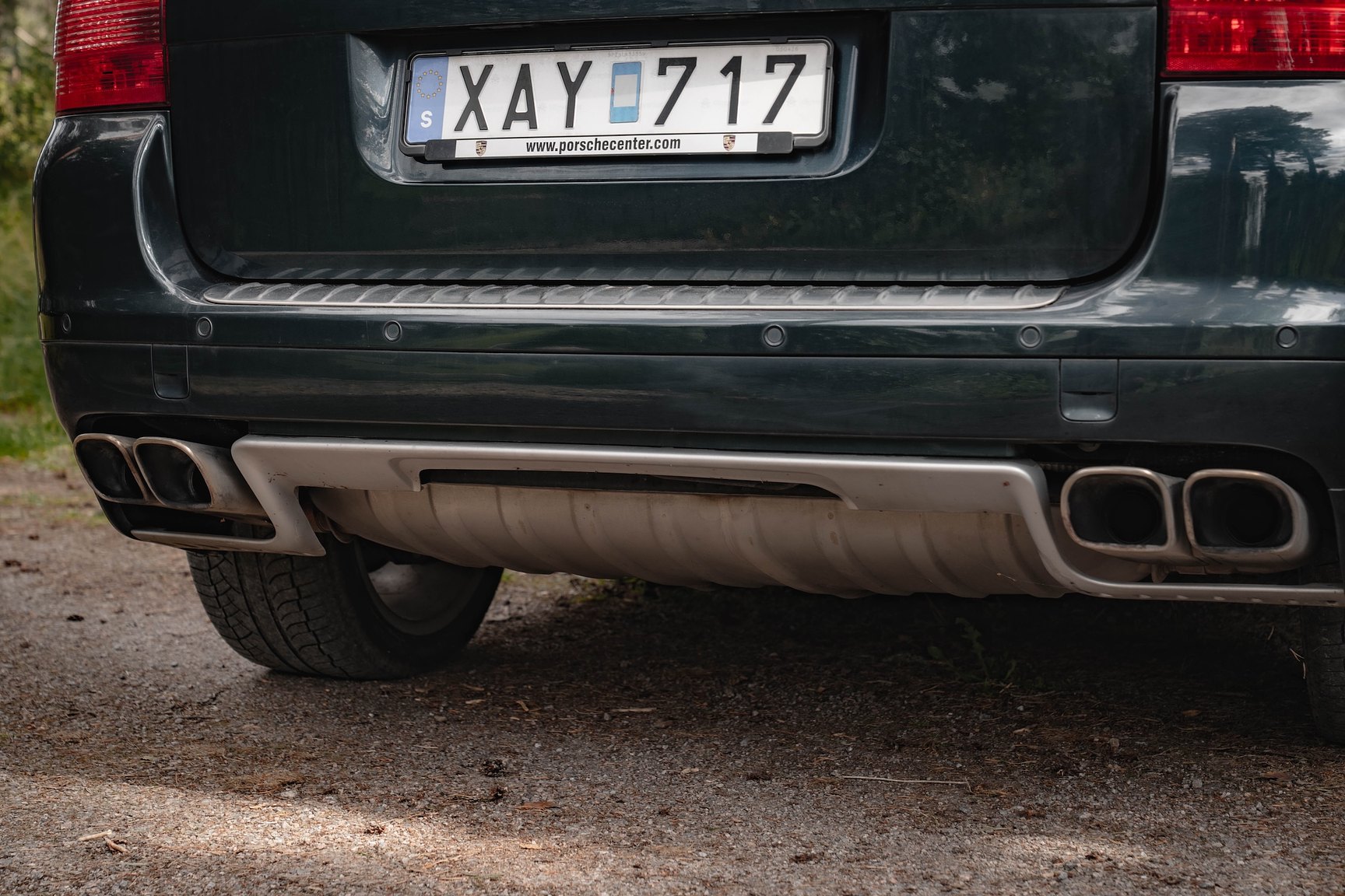 Exterior image of 2005 Porsche Cayenne Turbo WLS