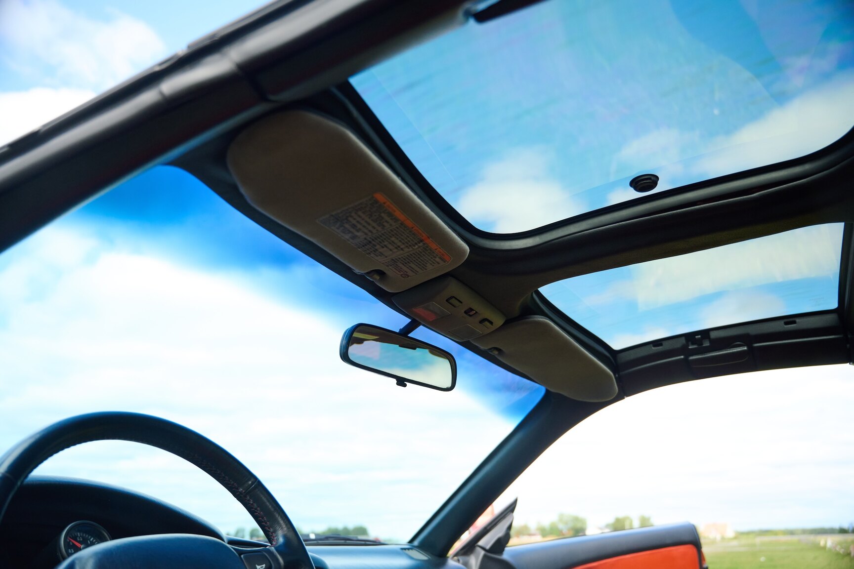 Innenraumfoto von 1999 Toyota MR2 2.0 Turbo