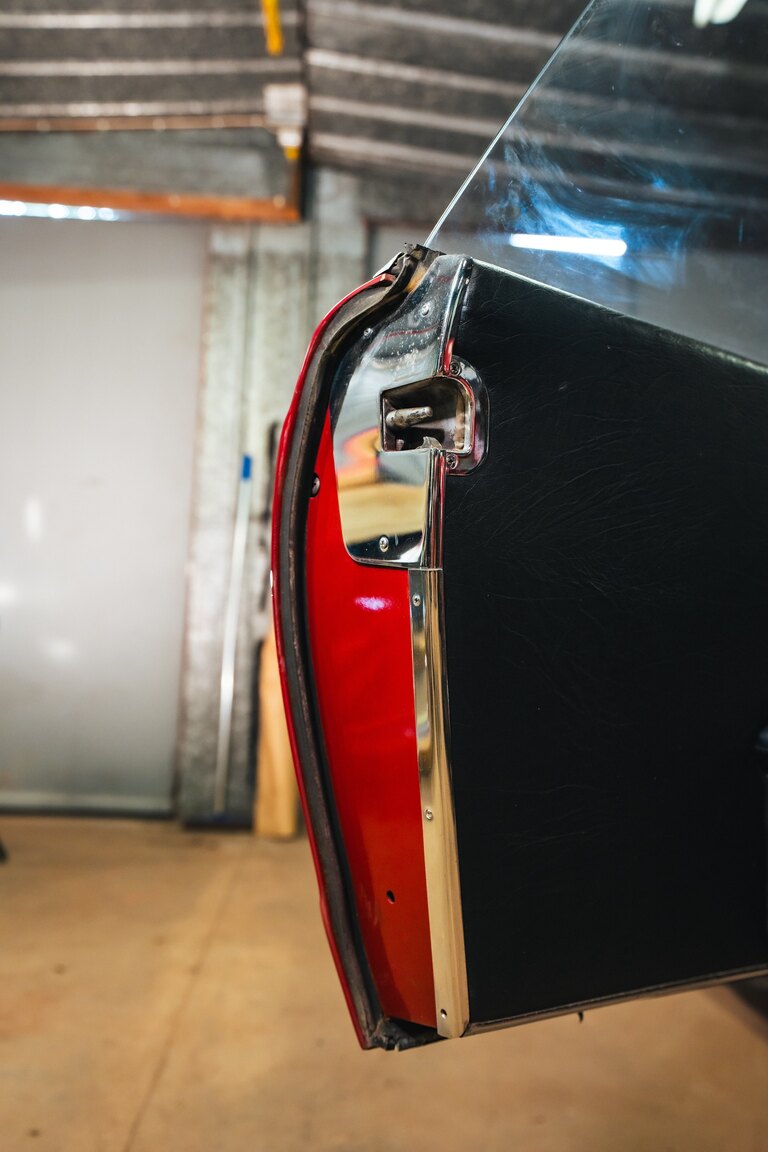 Innenraumfoto von 1966 Mercedes-Benz 230 SL 