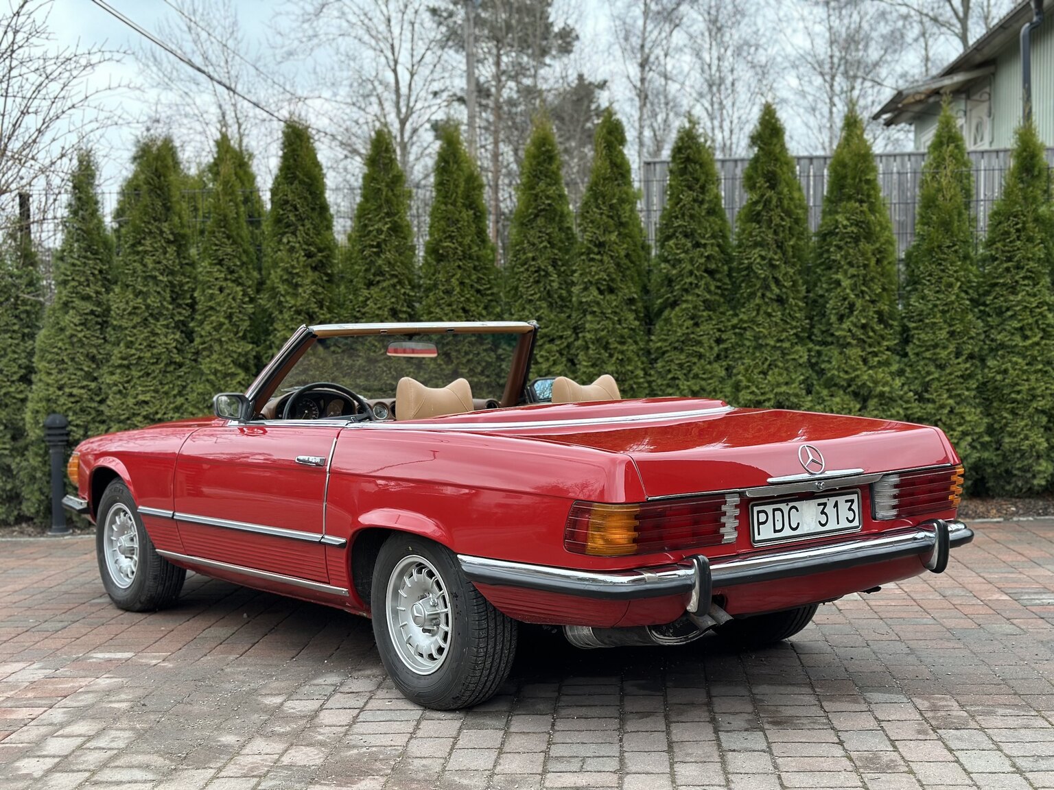 Exterior image of 1973 Mercedes-Benz 450 SL