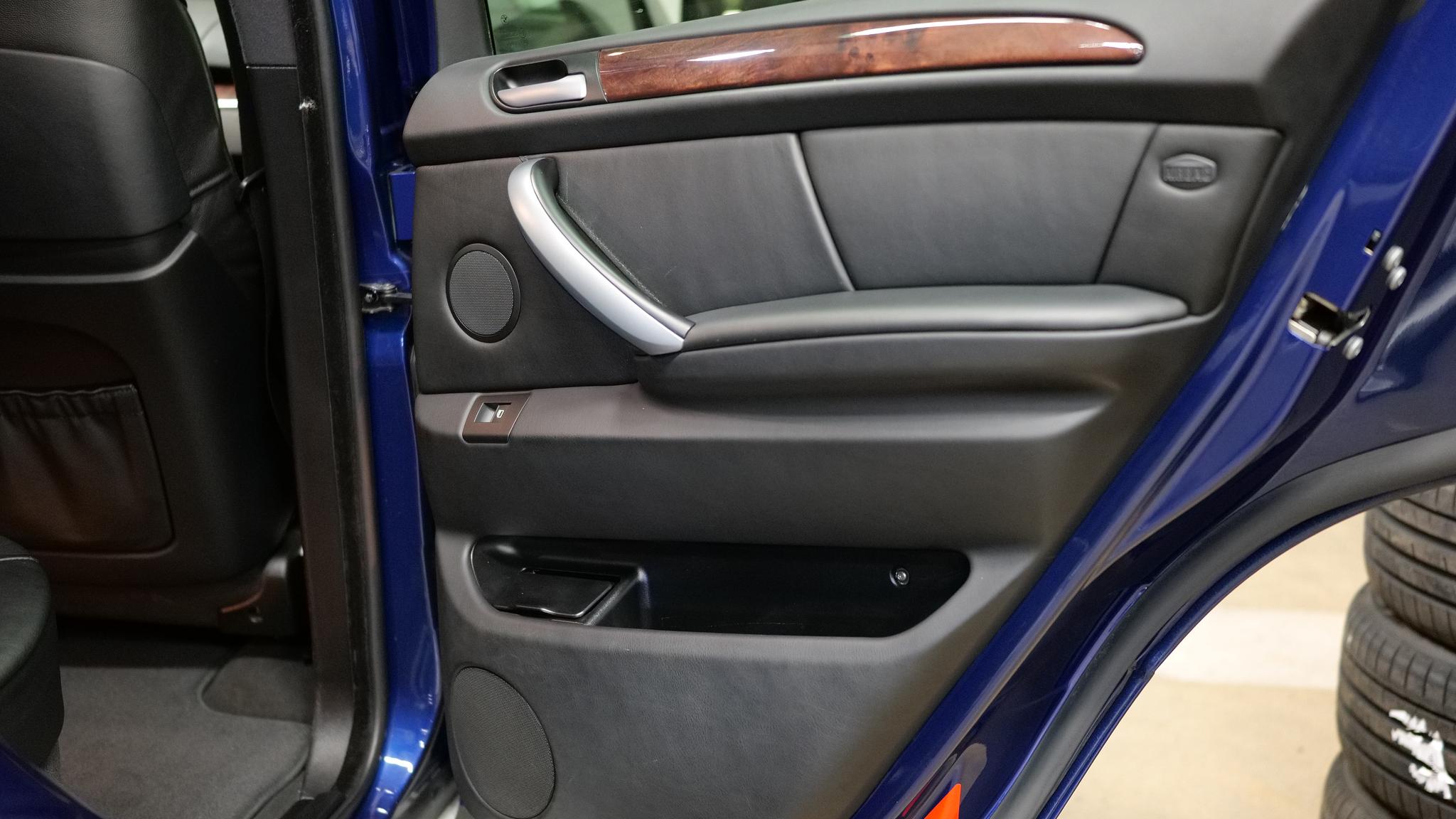 Interiörbild 2005 BMW X5 4,8IS (3)