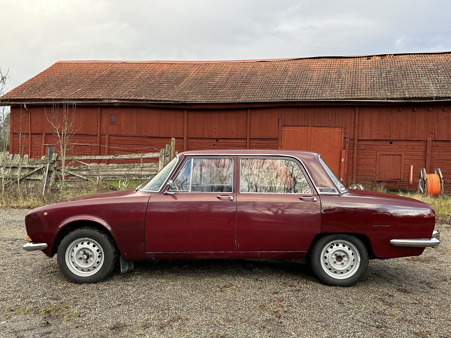 Exterior image of 1973 Alfa Romeo Berlina 2000