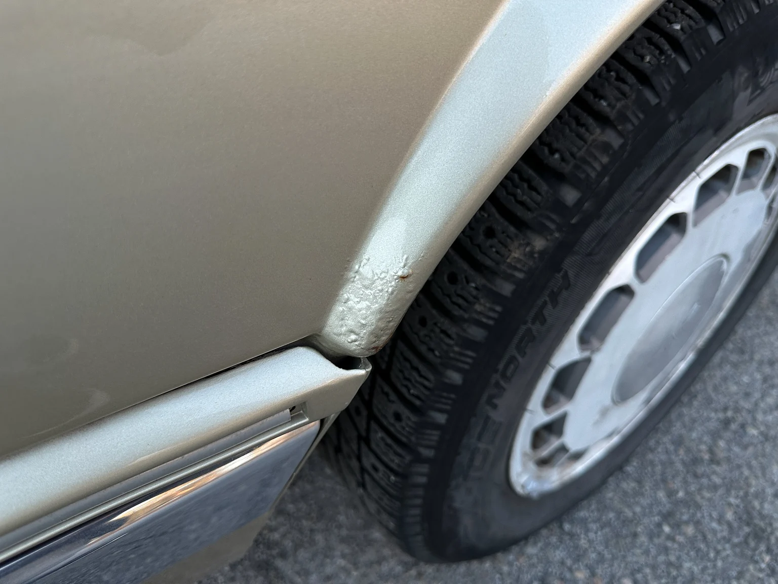 Exterior image of 1989 Cadillac Seville (108)