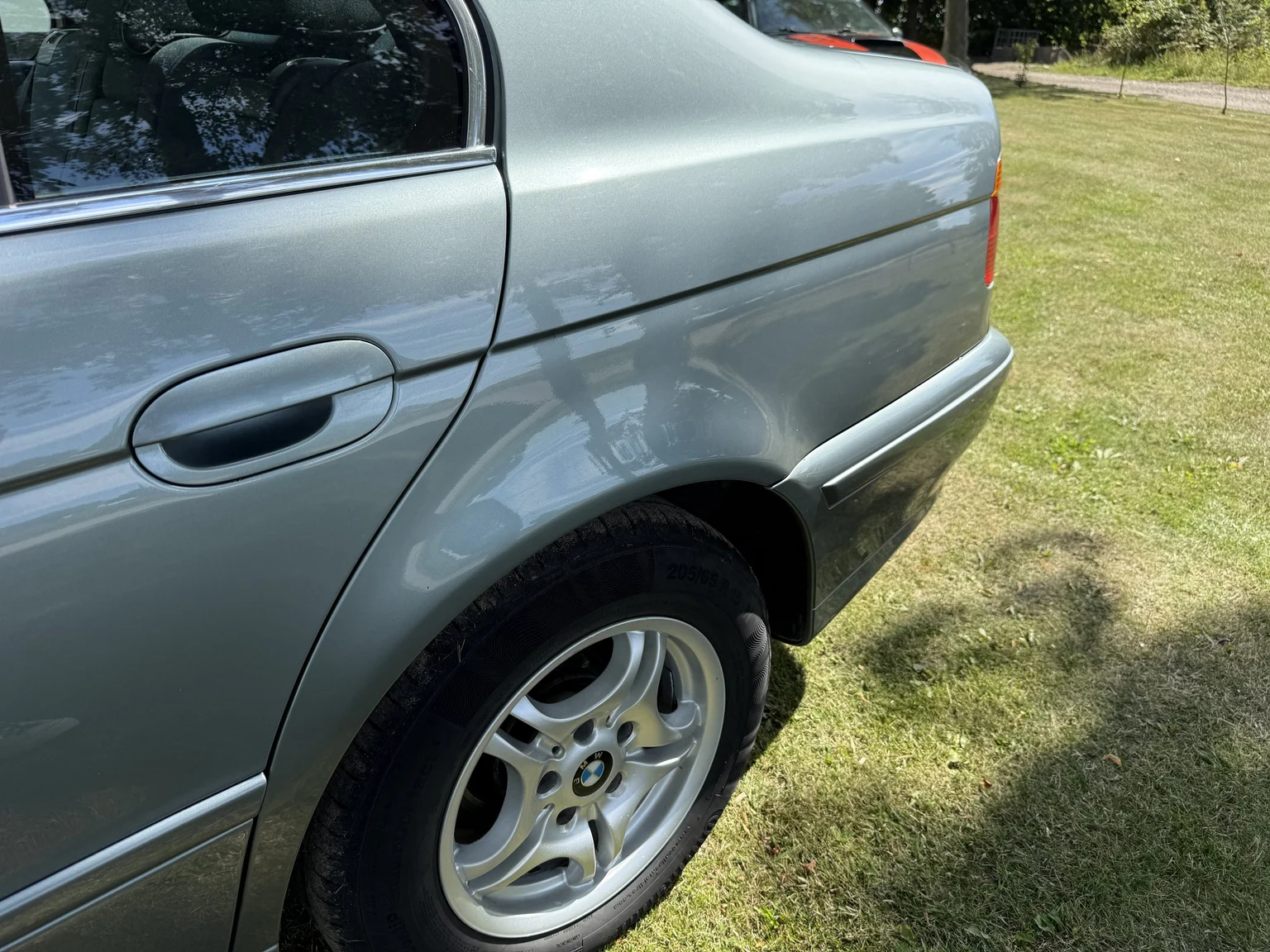 Aussenfoto 2003 BMW 525d Sedan (60)