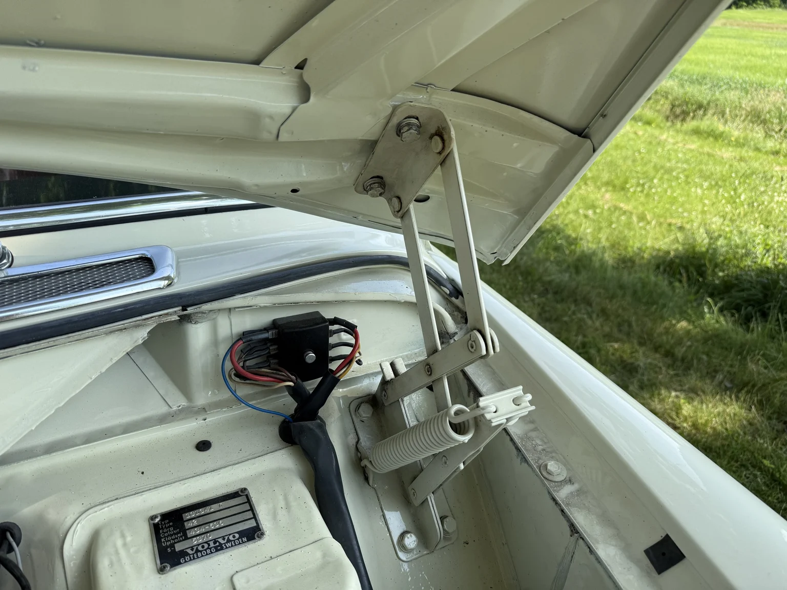 Image of 1970 Volvo Amazon mechanics (17)