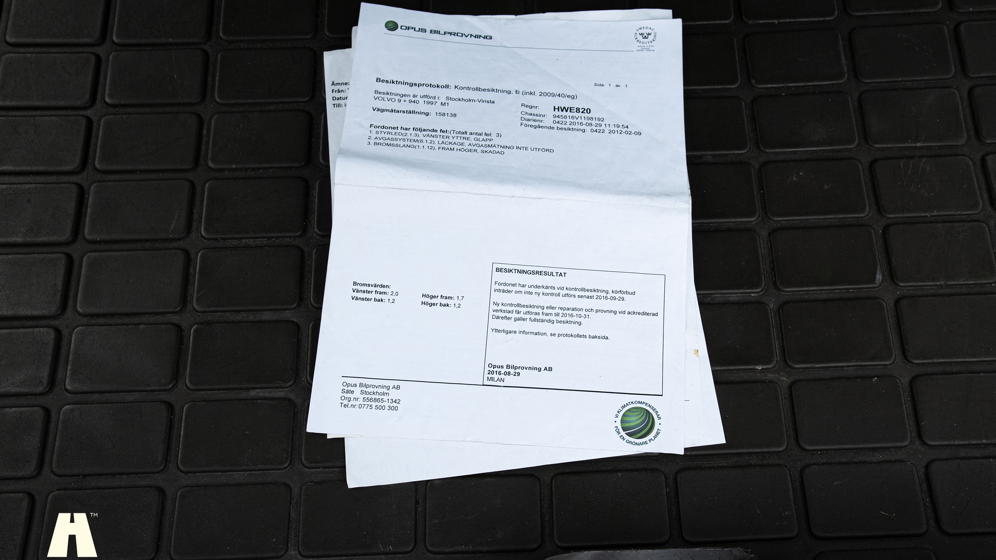 Documentation for 1997 Volvo 945 