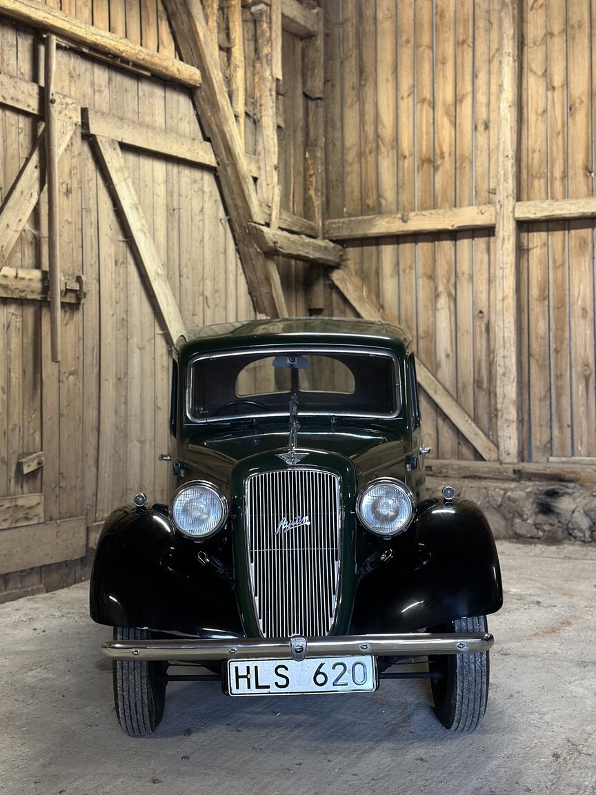 Exterior image of 1938 Austin 10 1.1 Cambridge