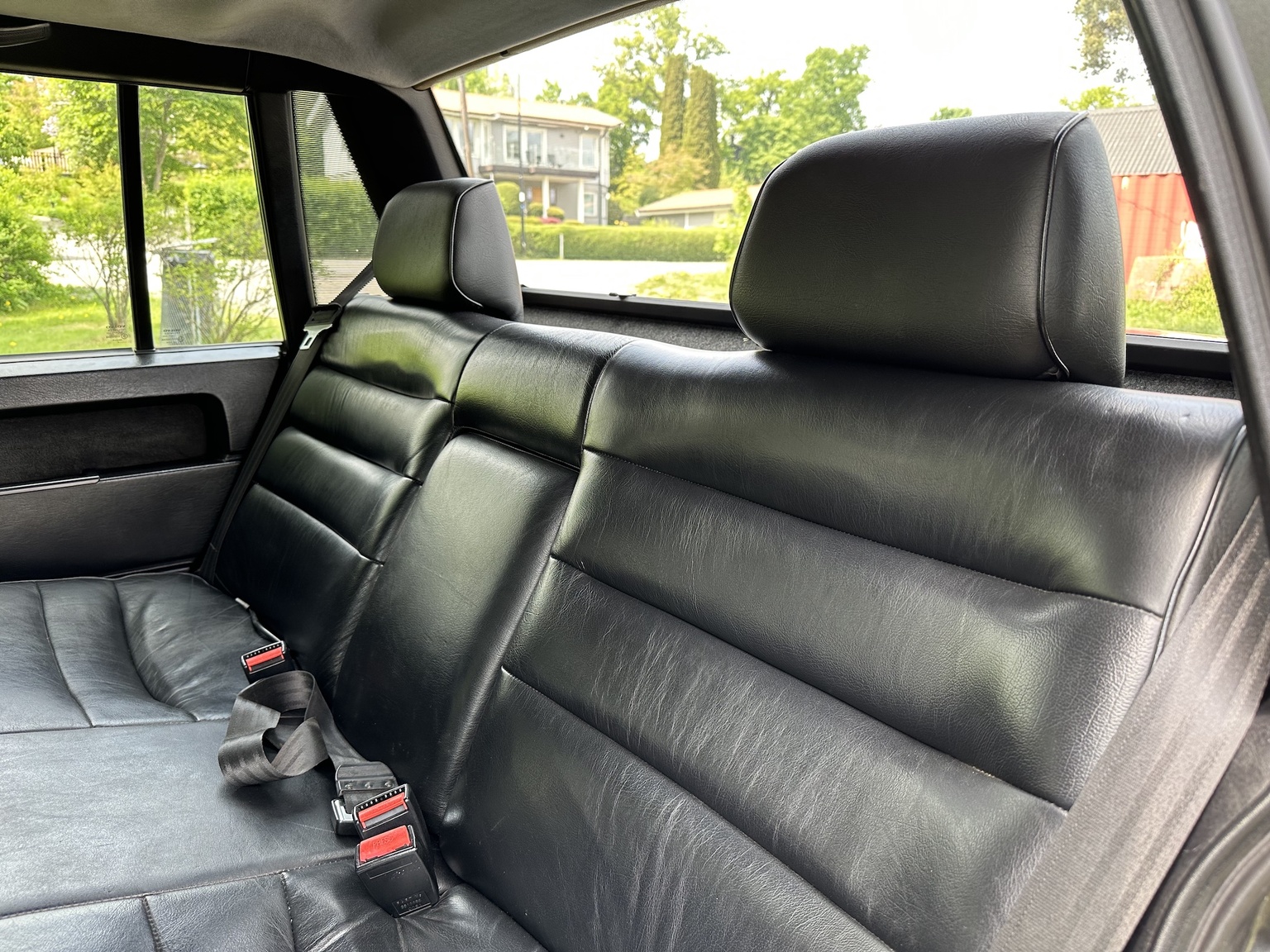 Interior image of 1990 Volvo 740 Turbo 16s