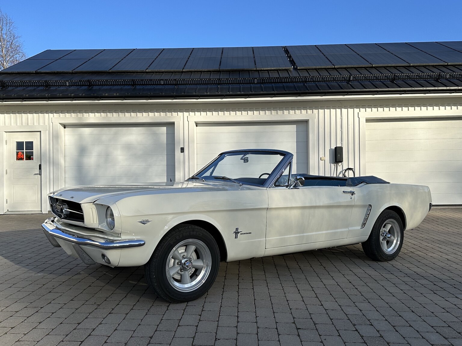 Exteriörbild på 1966 Ford Mustang Convertible