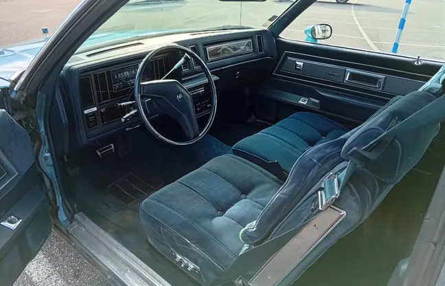 1987 Buick Regal Limited – NO RESERVE – Interiör