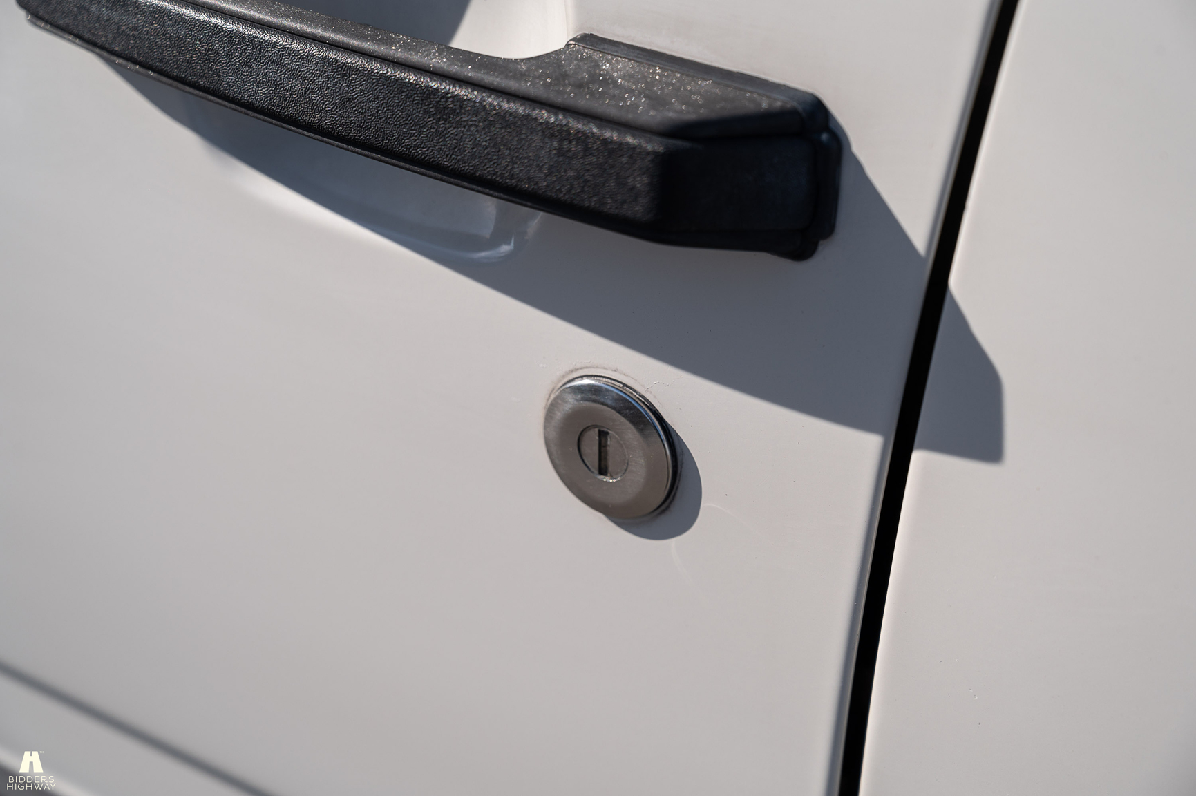 Exterior image of 1988 Volvo 740 GL (37)