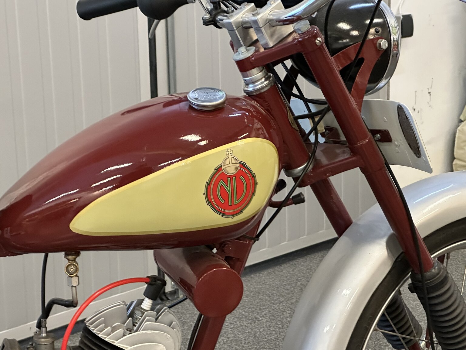 Exteriörbild på 1950 NV 125