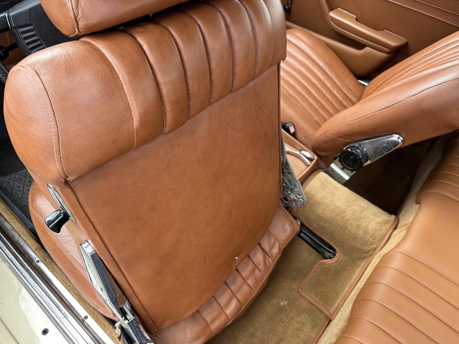 Interiörbild 1974 Mercedes benz 450 SL