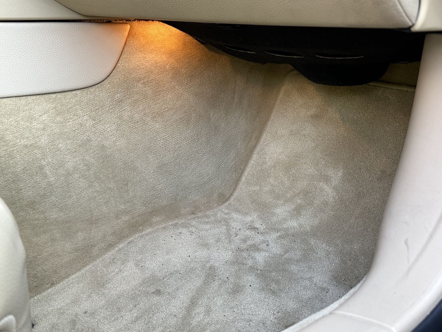 Innenraumfoto von 2007 Jaguar XKR