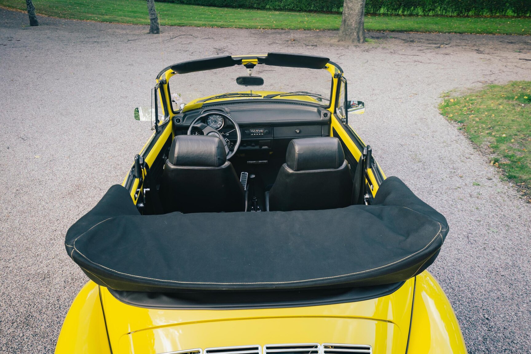 Innenraumfoto von 1973 Volkswagen Bubbla Karmann 1303 LS (40)