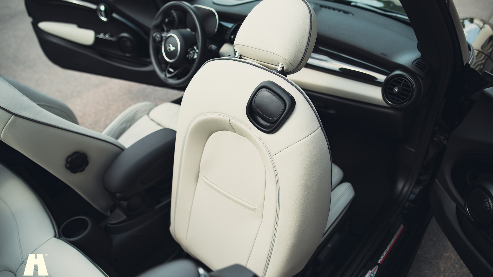 Interiörbild 2021 Mini John Cooper Works Cabriolet  (61)