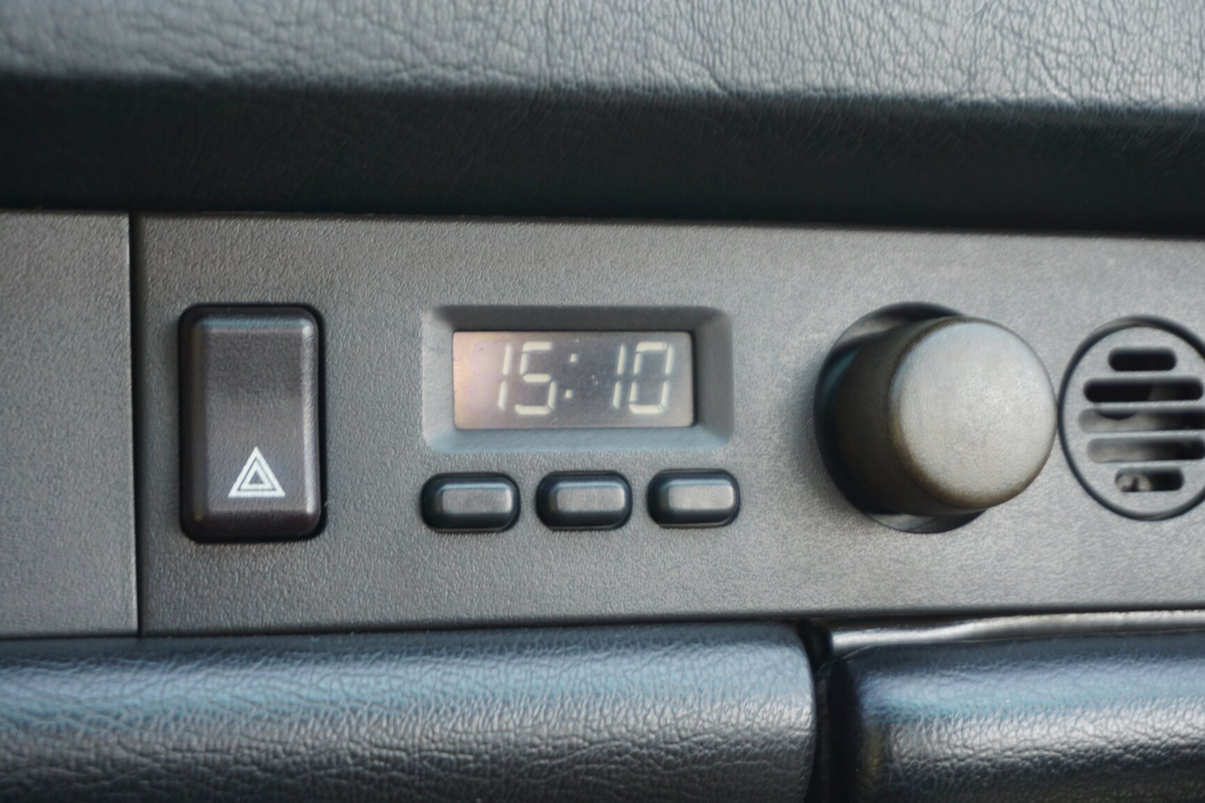 Interior image of 1985 Porsche 944 "NO RESERVE AUCTION"