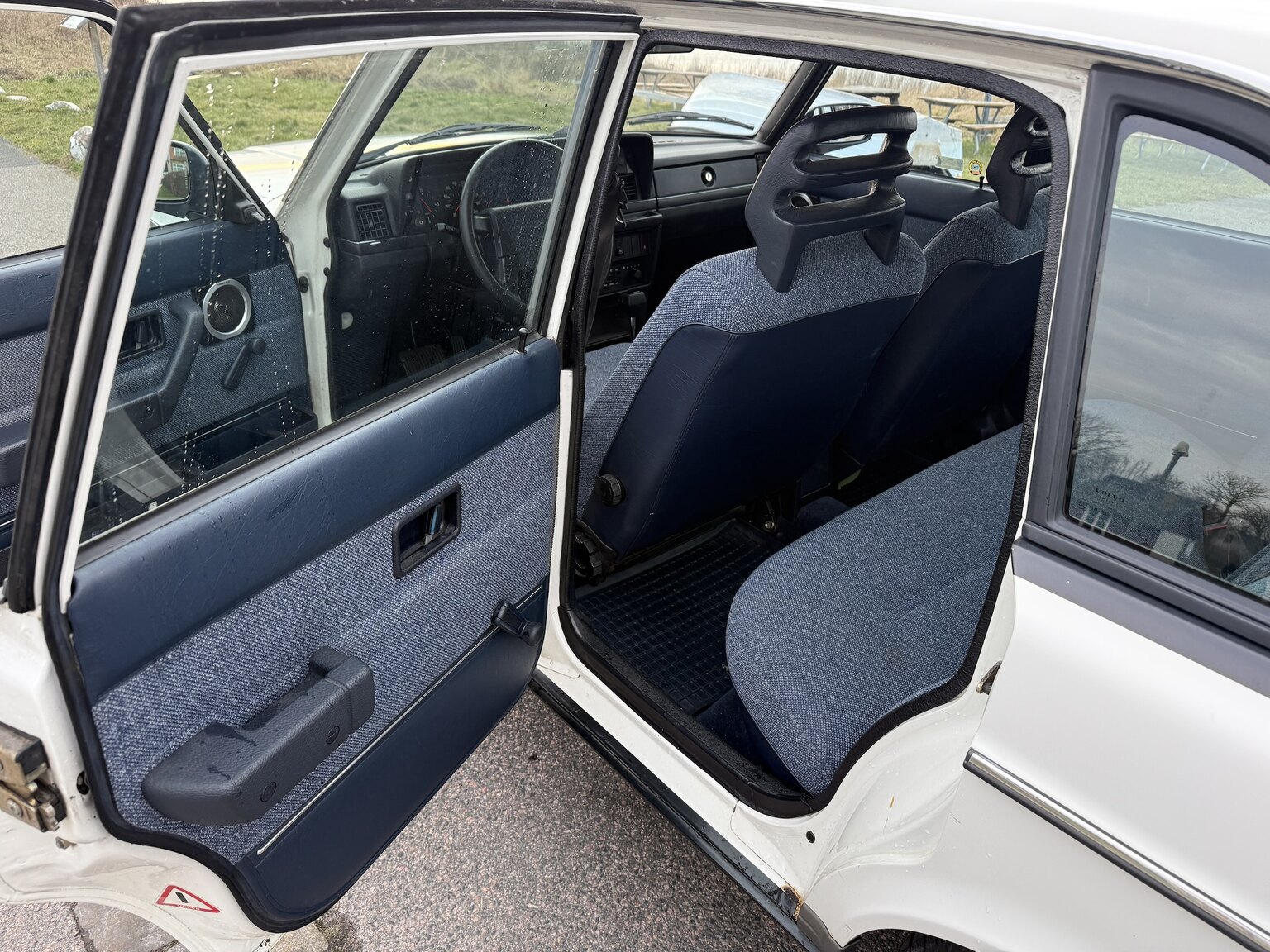 Interiörbild 1991 Volvo 240 GL Automat (3)