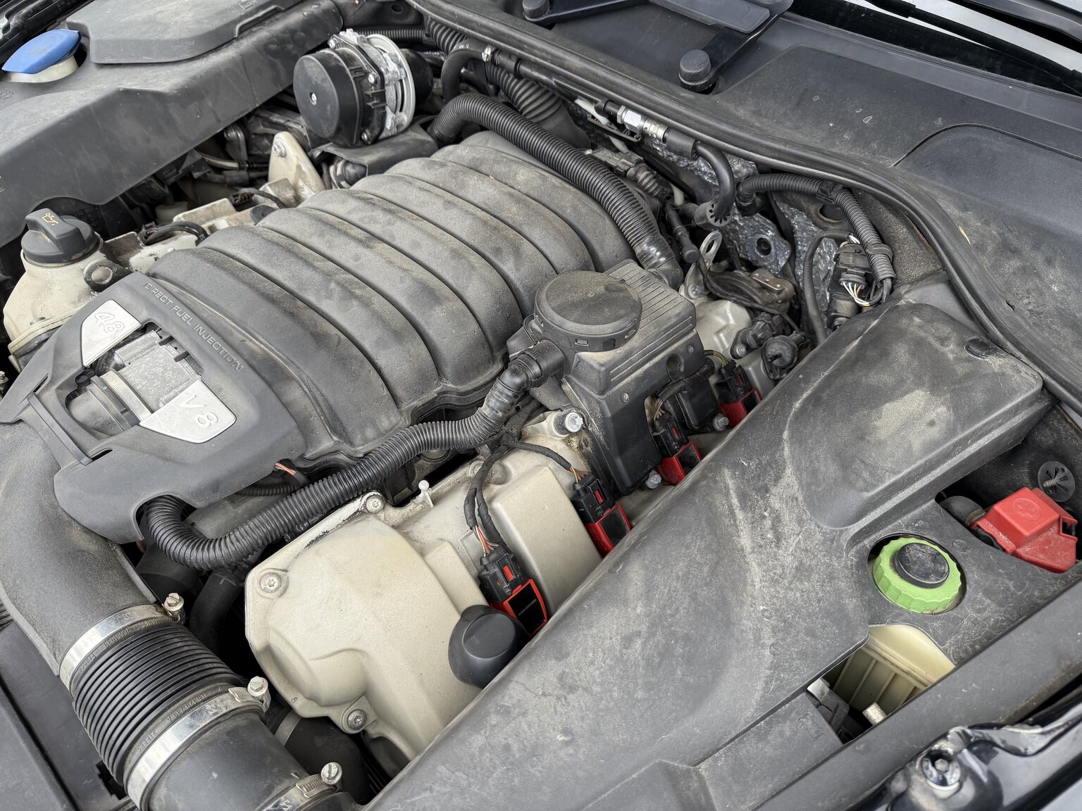 Image of 2013 Porsche Cayenne GTS mechanics