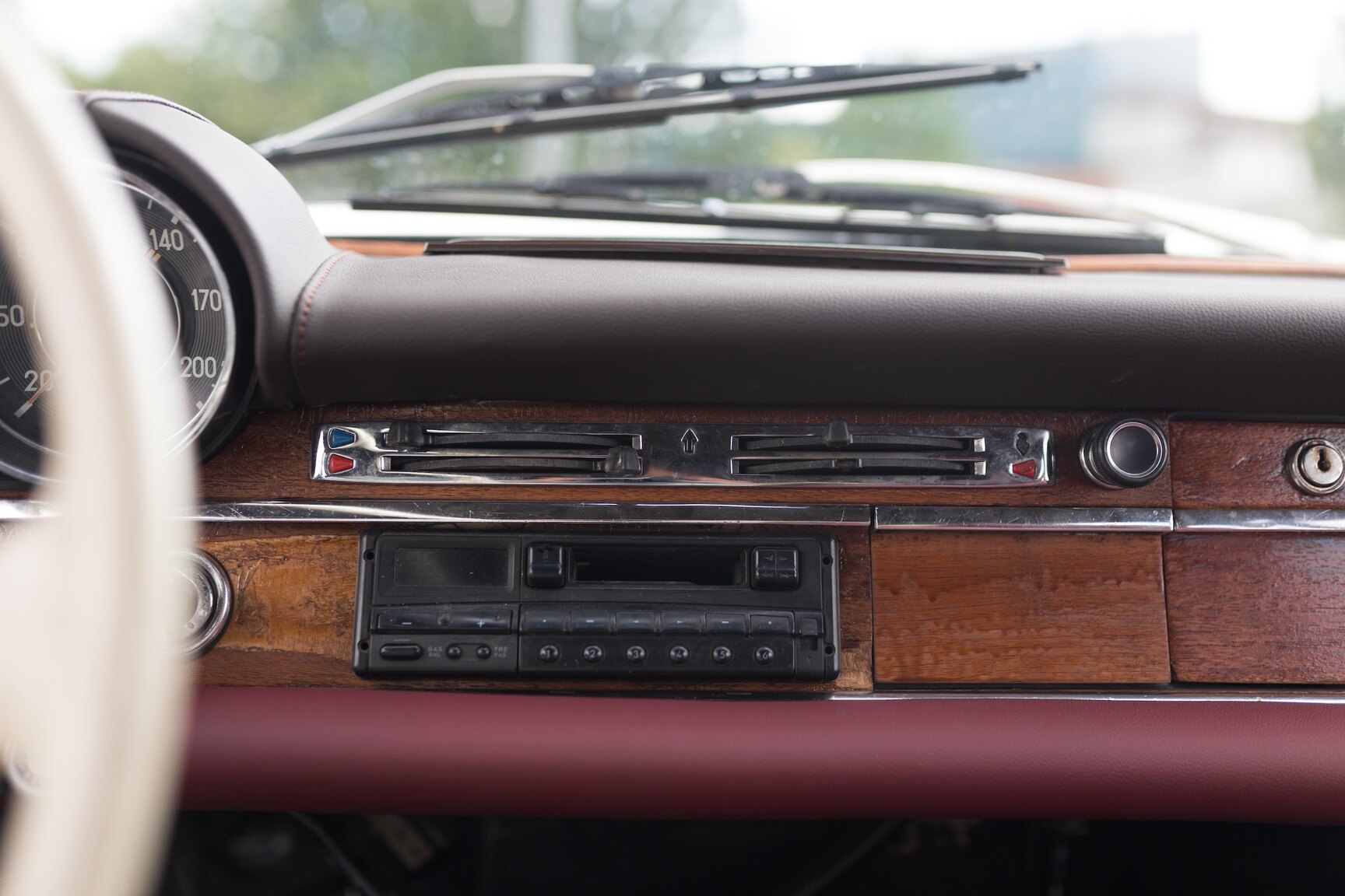 Interiörbild 1966  Mercedes-Benz 250 