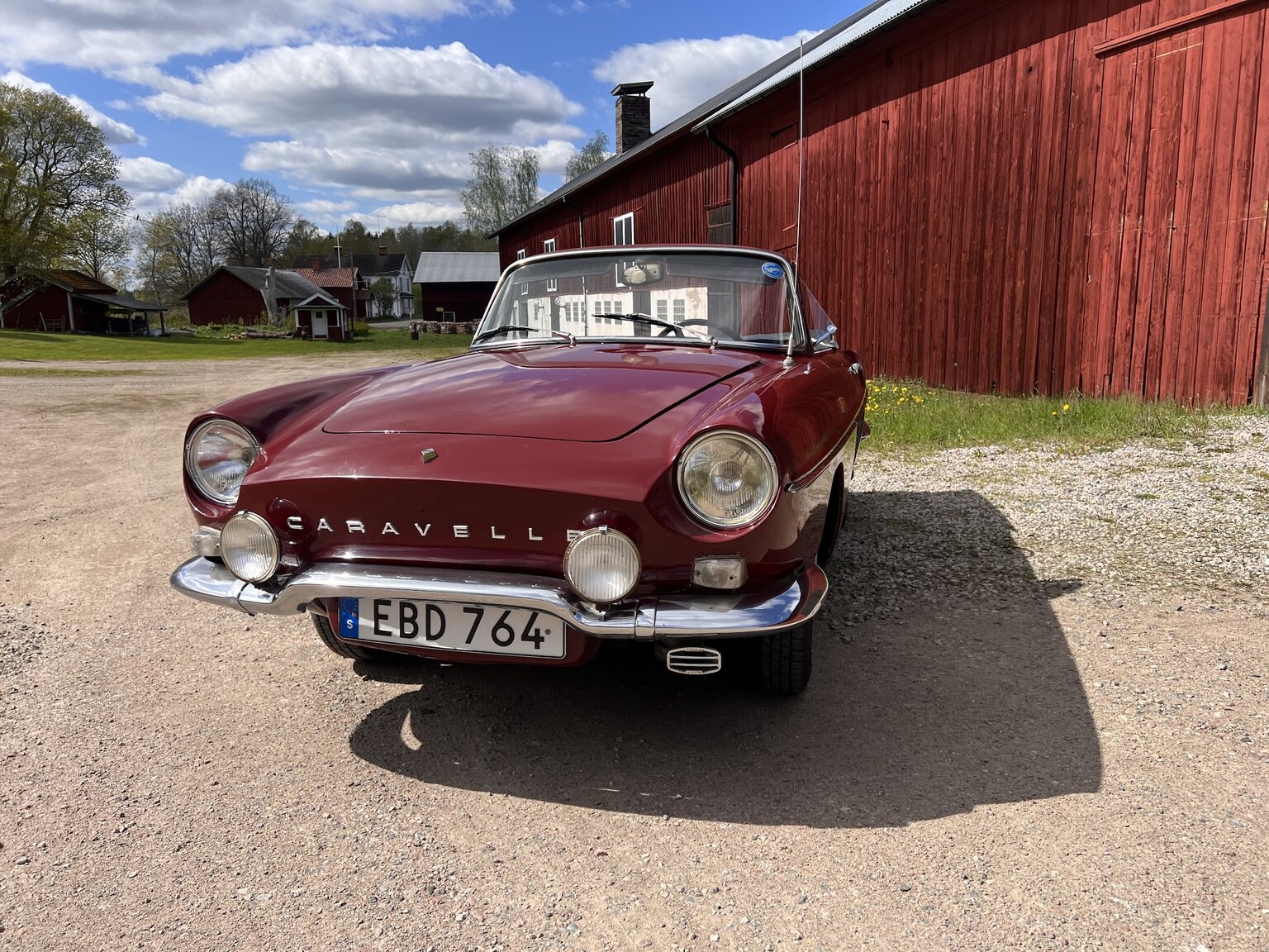 Exterior image of 1967 Renault Caravelle Coupé
