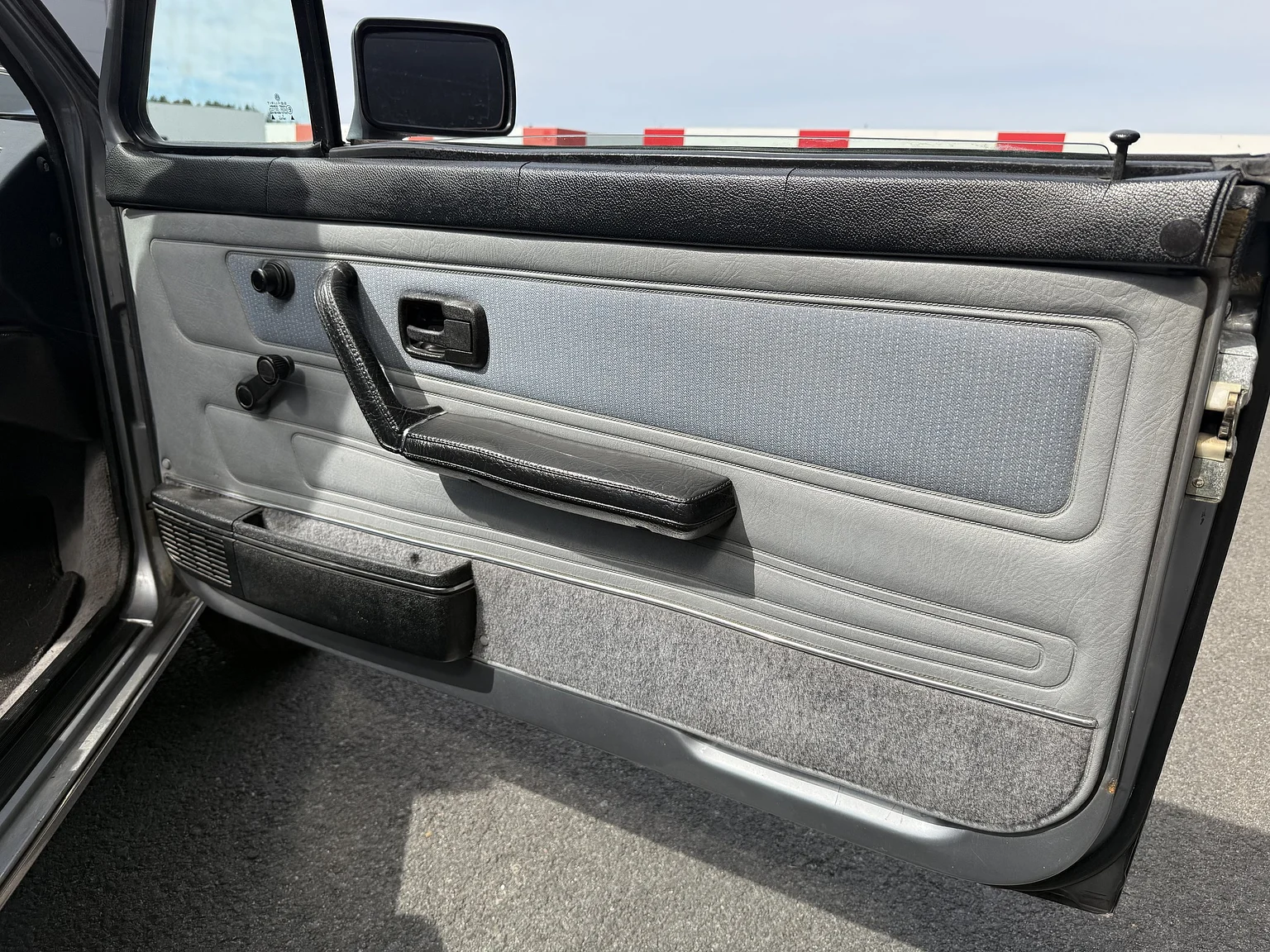 Interior image of 1987 VW Golf Cabriolet (34)
