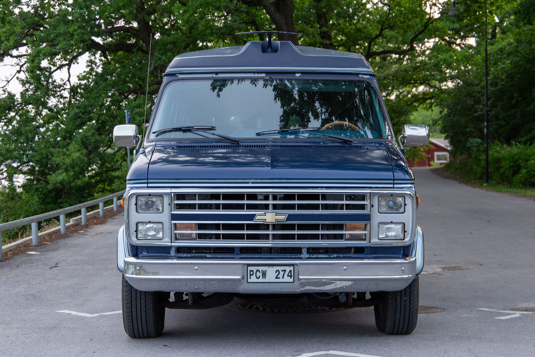 Exterior image of 1989 Chevrolet G20 Conversion Van