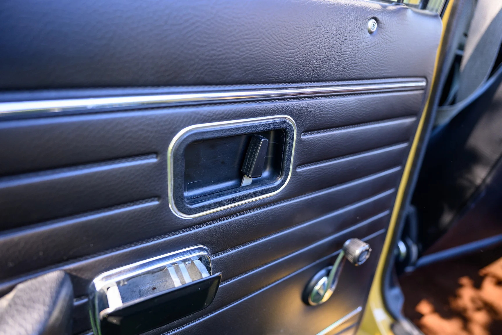 Interiörbild 1971 Volvo 144 2.0 Automatic (55)